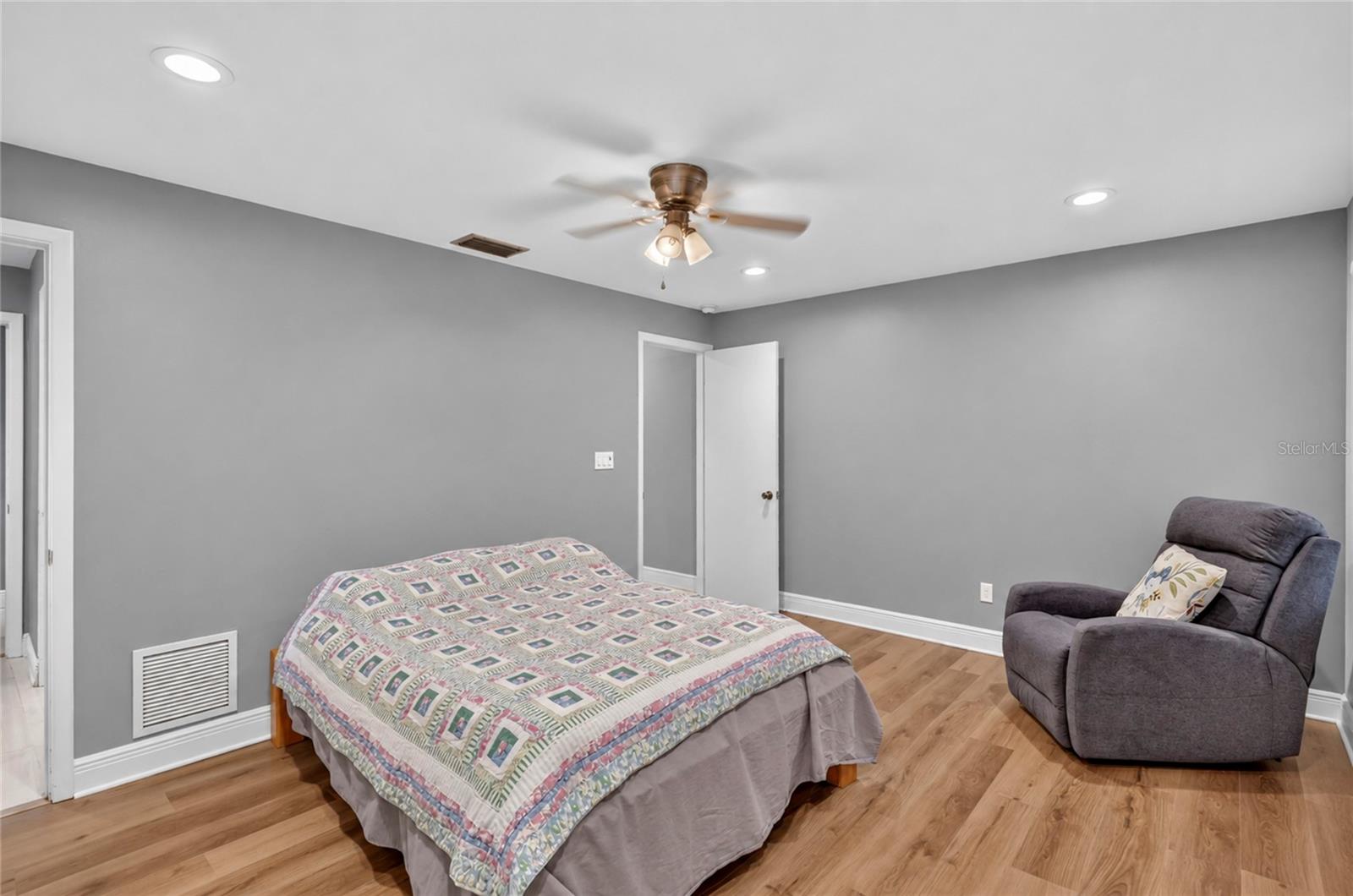 1158 OVERCASH DR — photo 45