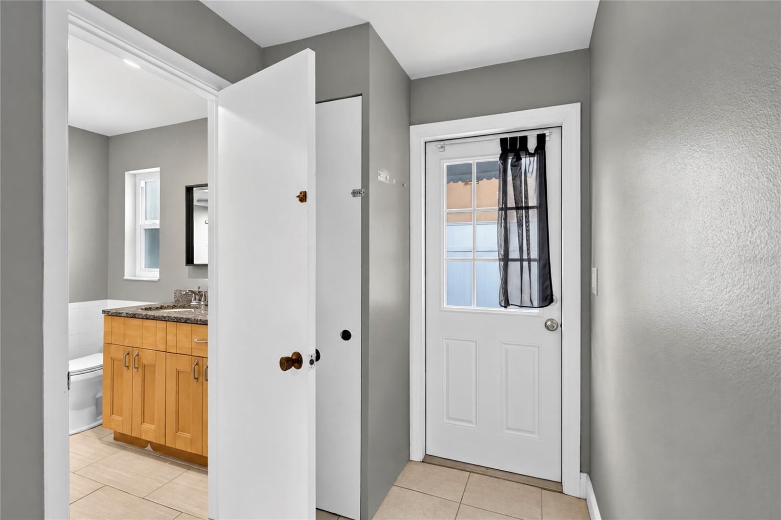 1158 OVERCASH DR — photo 16