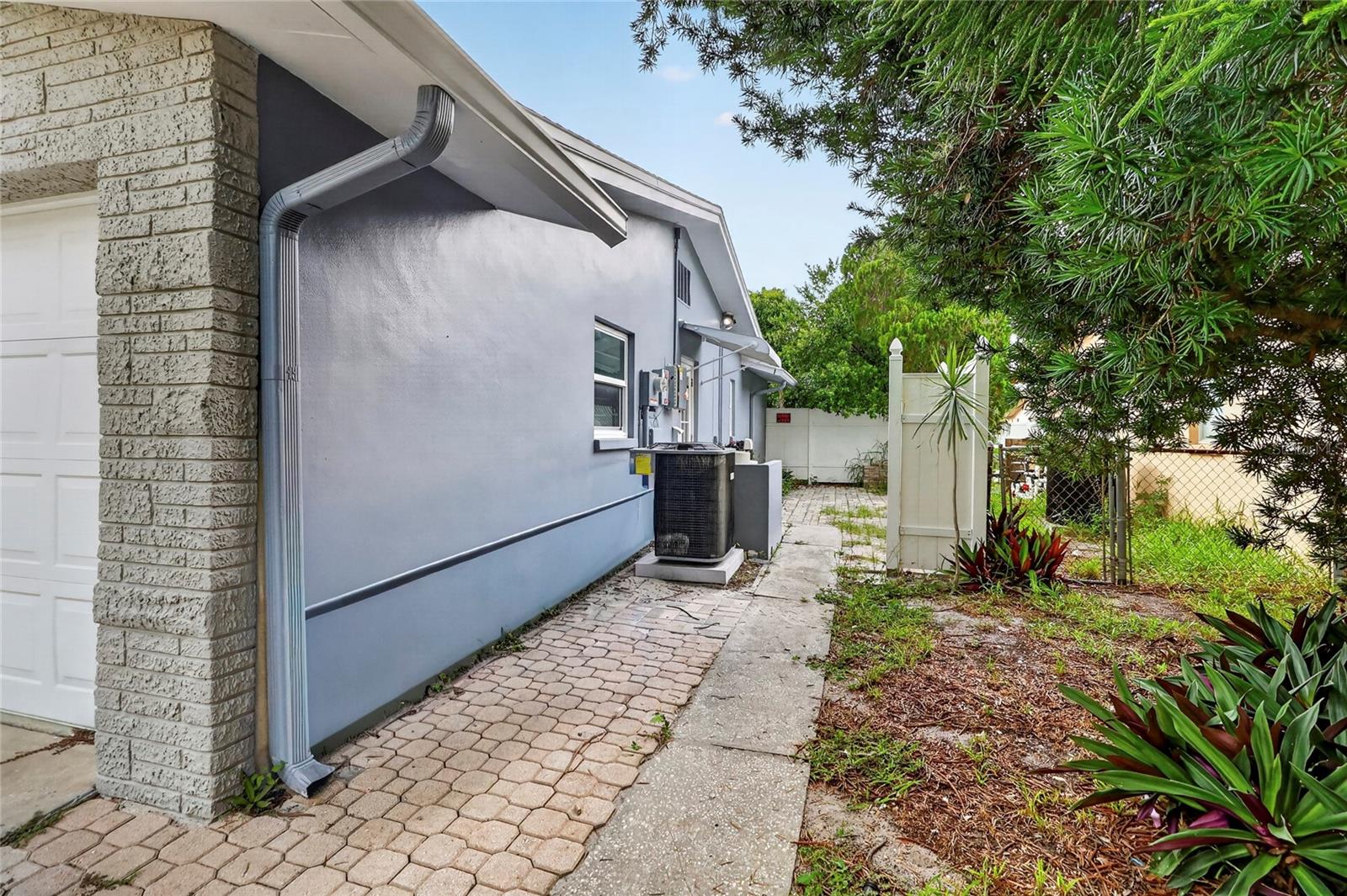 1158 OVERCASH DR — photo 59