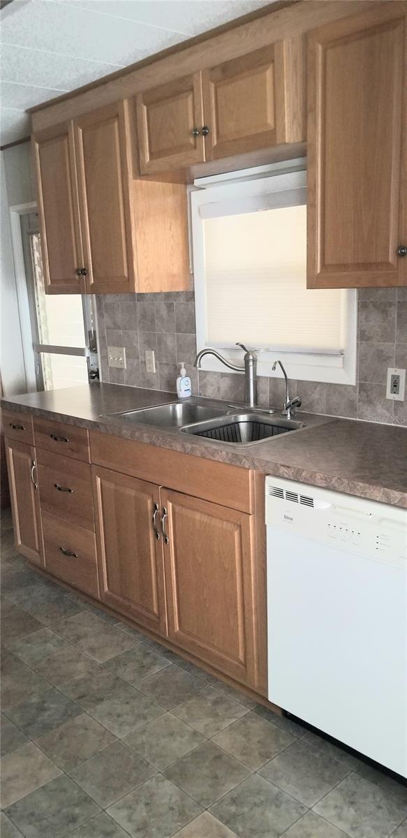 3302 KAUNA POINT DR — photo 25