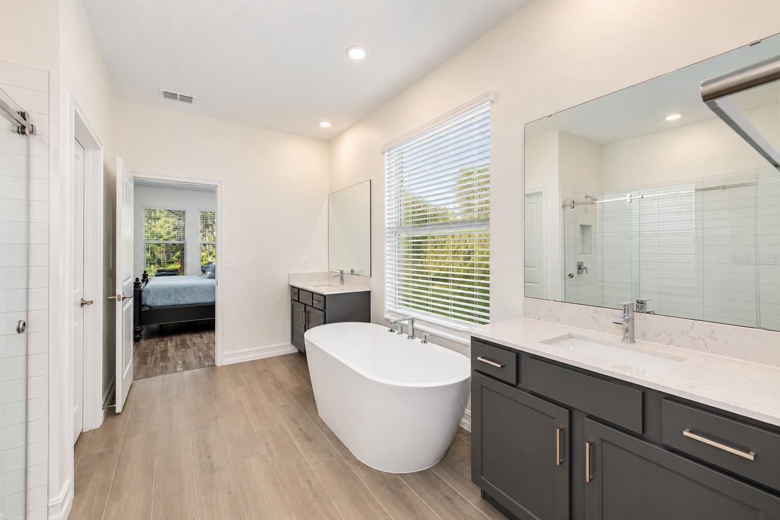 18342 SERENE LAKE LOOP — photo 29