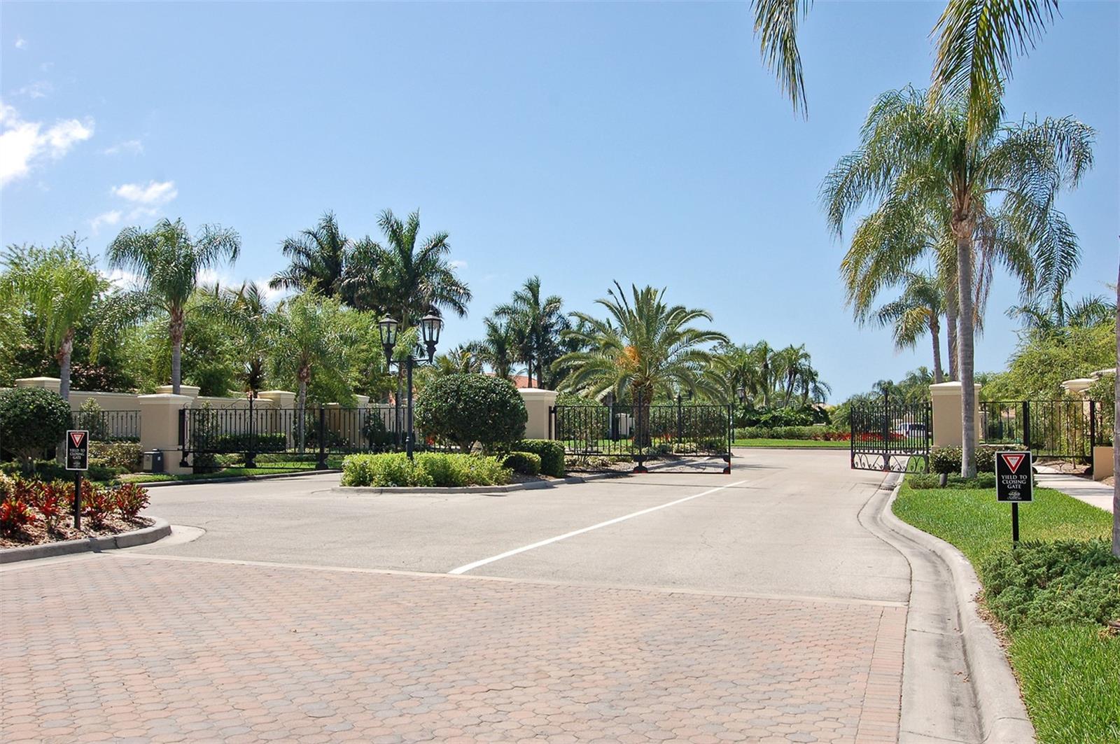 8866 BLOOMFIELD BLVD — photo 86