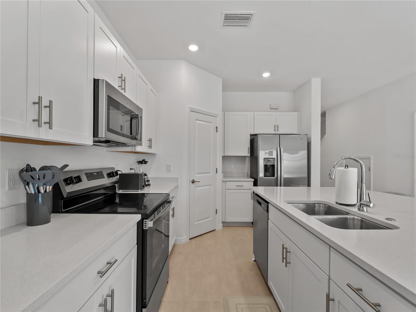 5901 BISCOTTI ST — photo 8