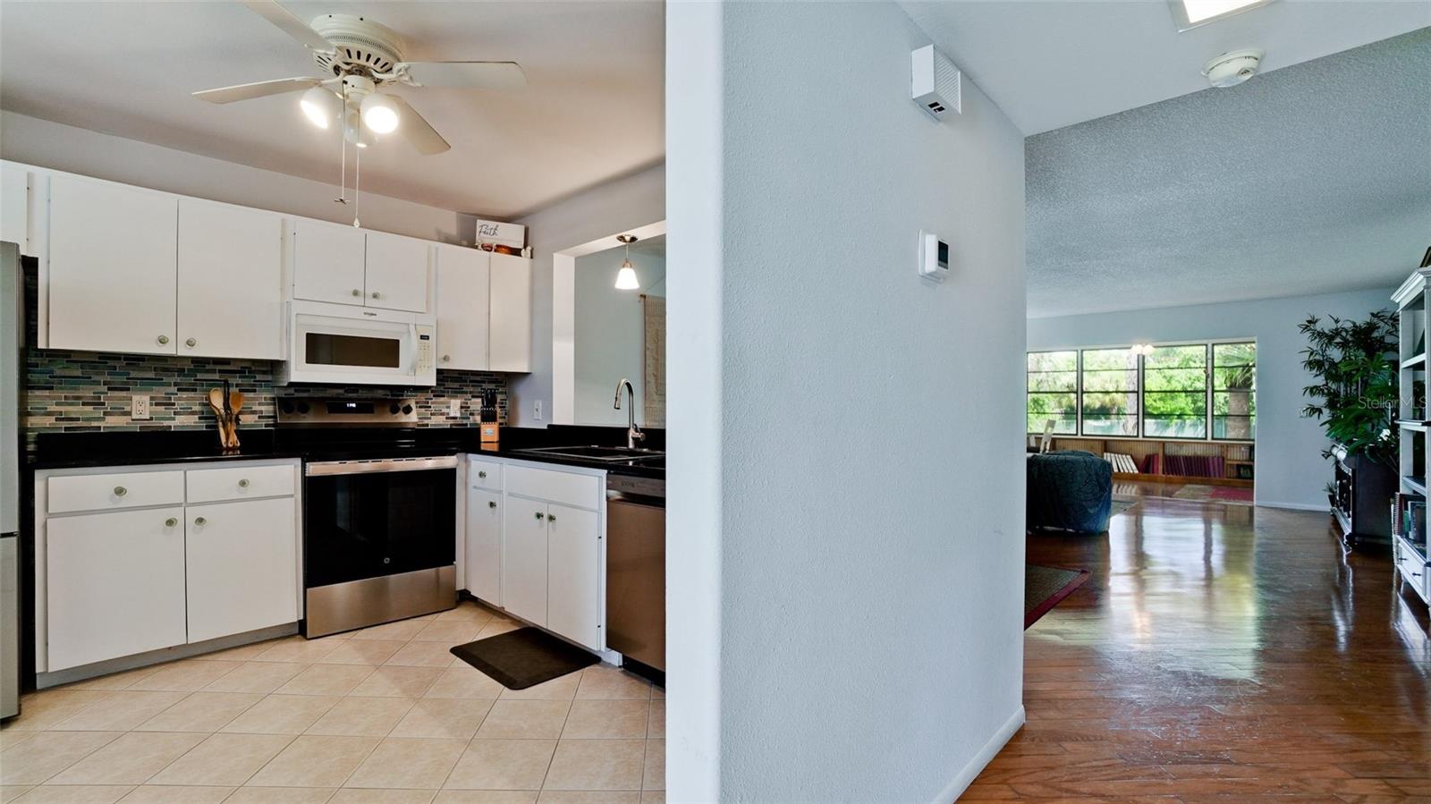 122 WILD PALM DR #122 — photo 12