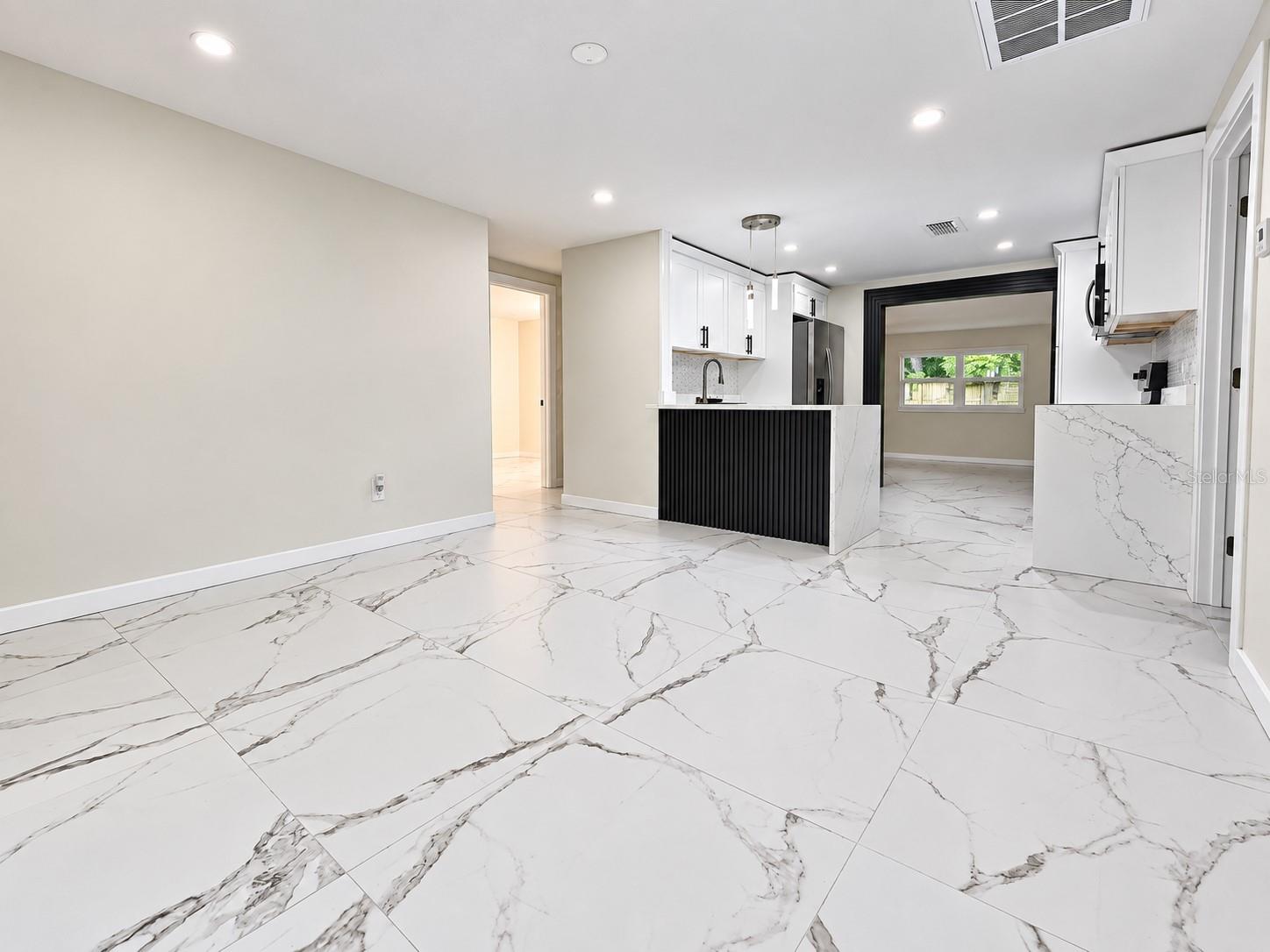 5718 MALLOW ST — photo 5