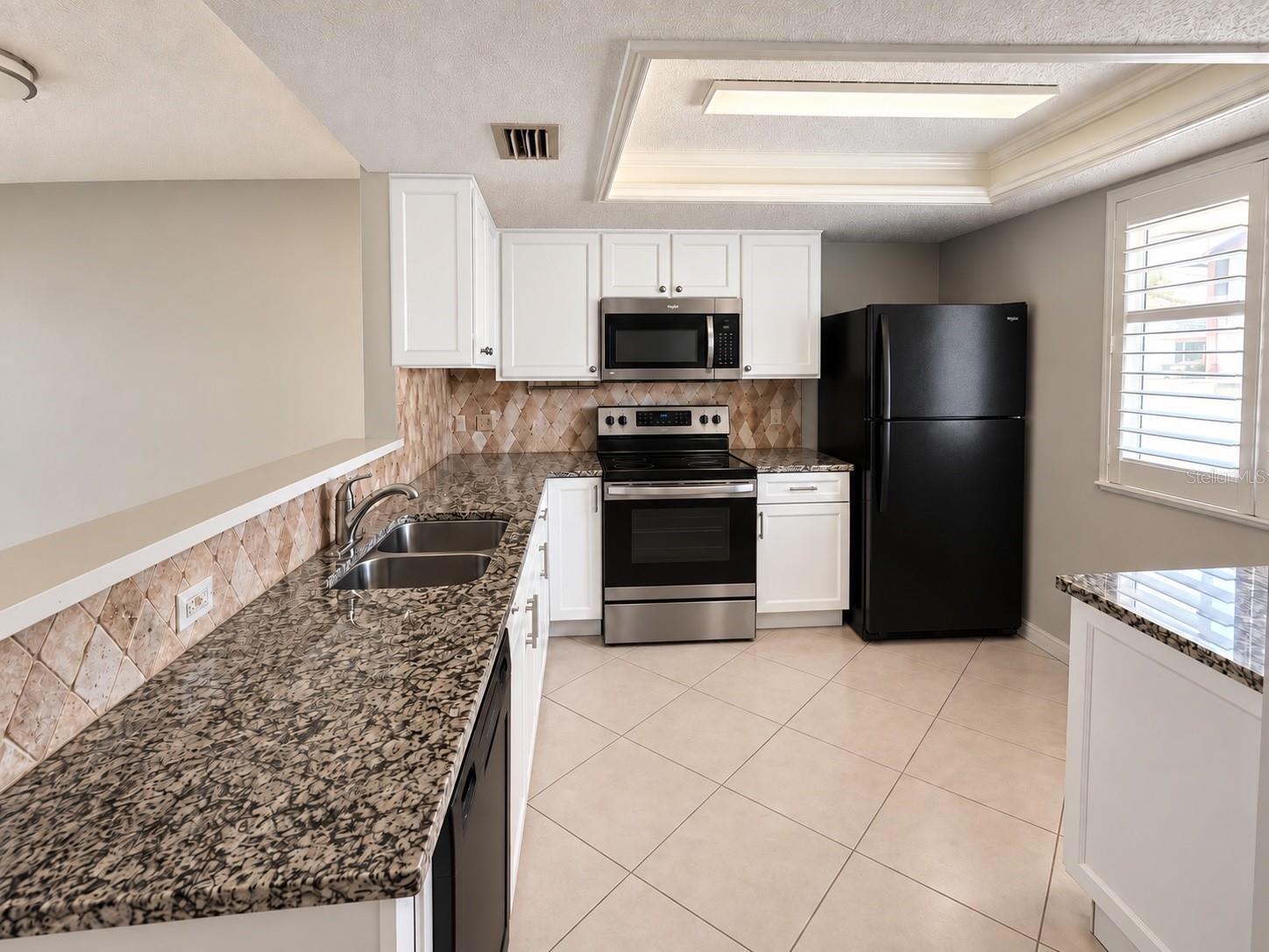 2900 GROVEWOOD BLVD E #C — photo 6