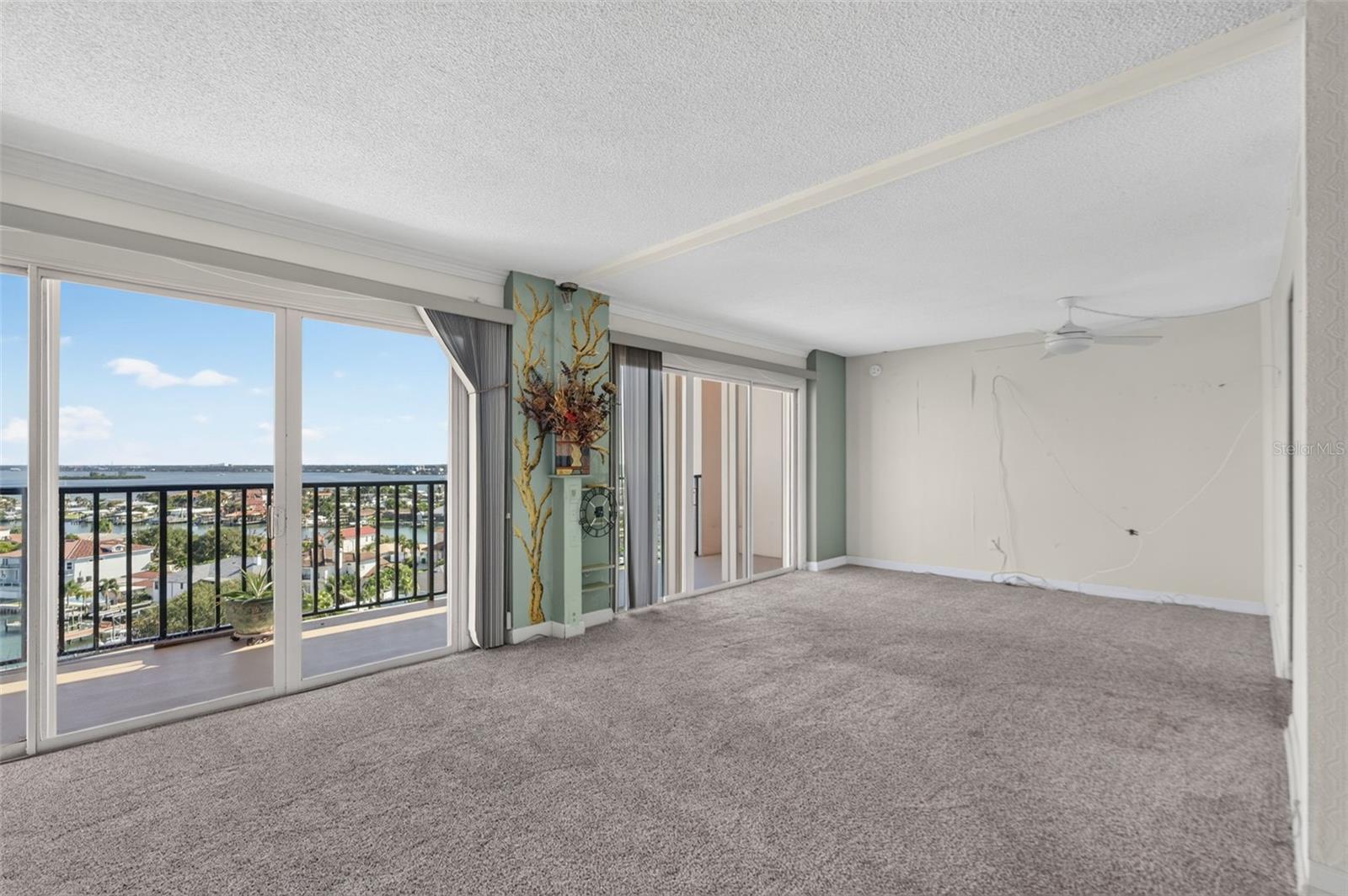 51 ISLAND WAY #1100 — photo 11
