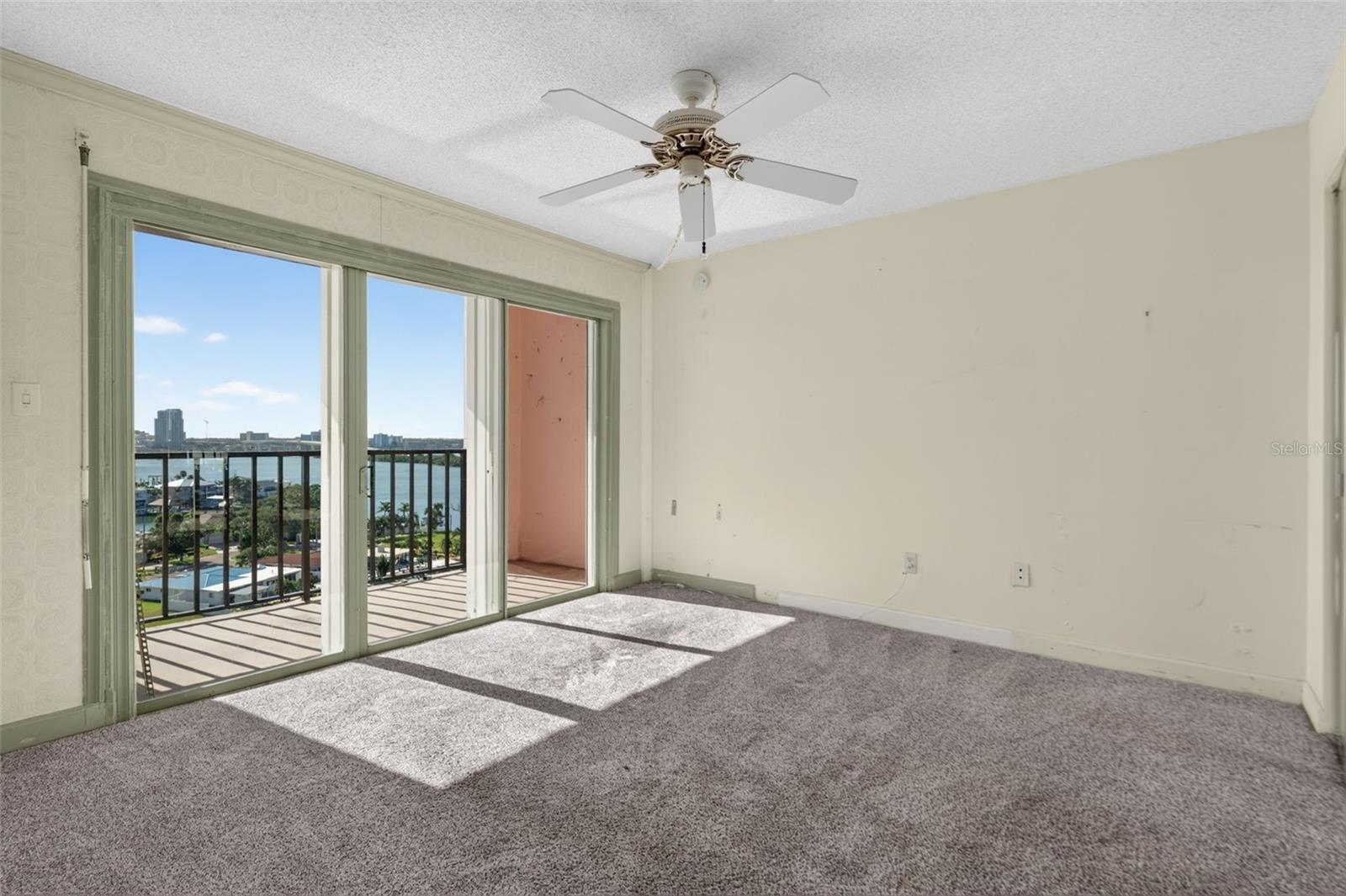 51 ISLAND WAY #1100 — photo 16