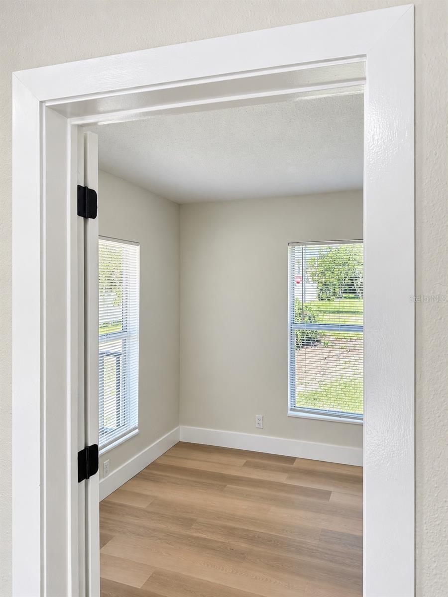 3403 MACHADO ST — photo 3