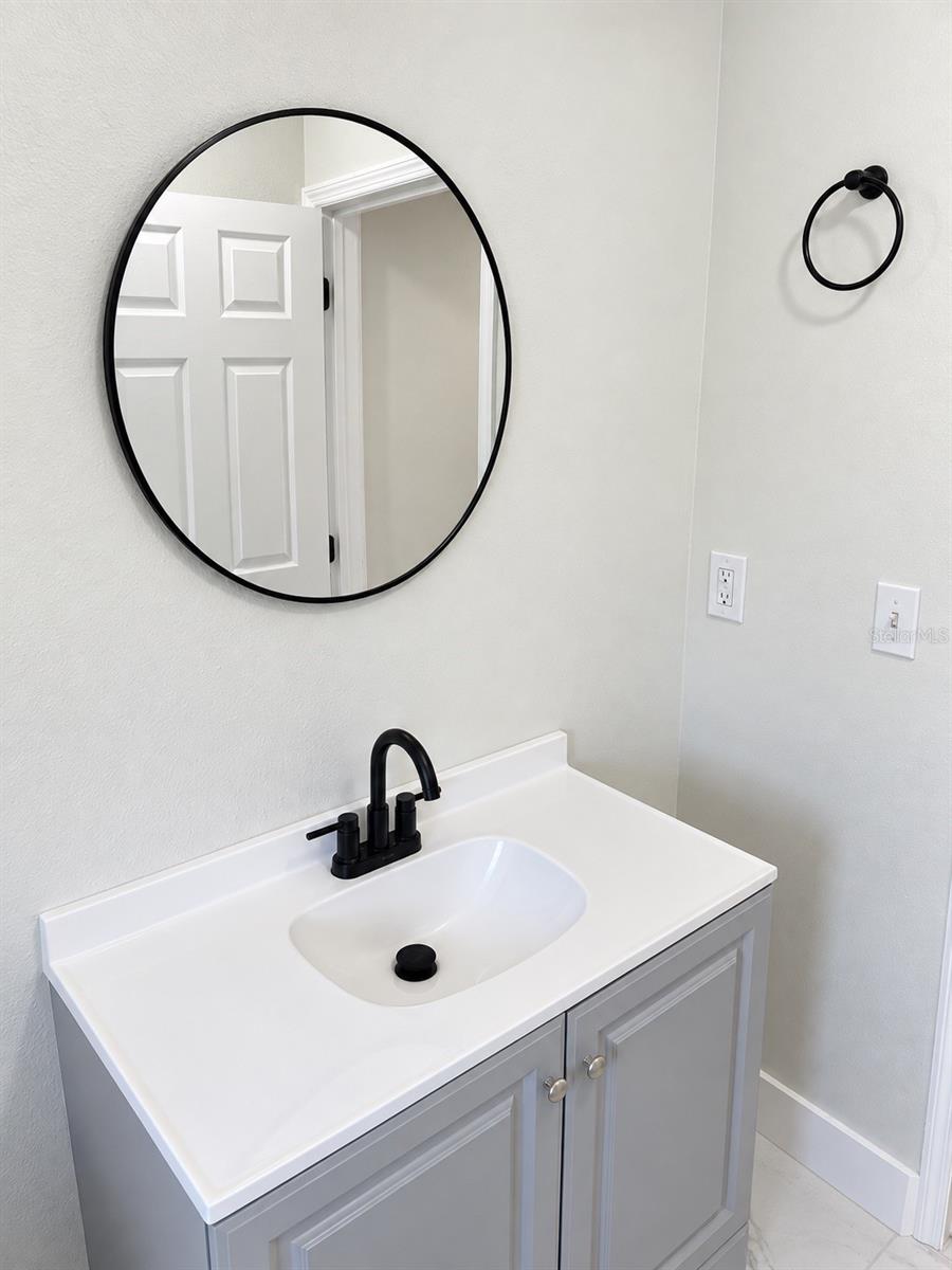 3403 MACHADO ST — photo 7