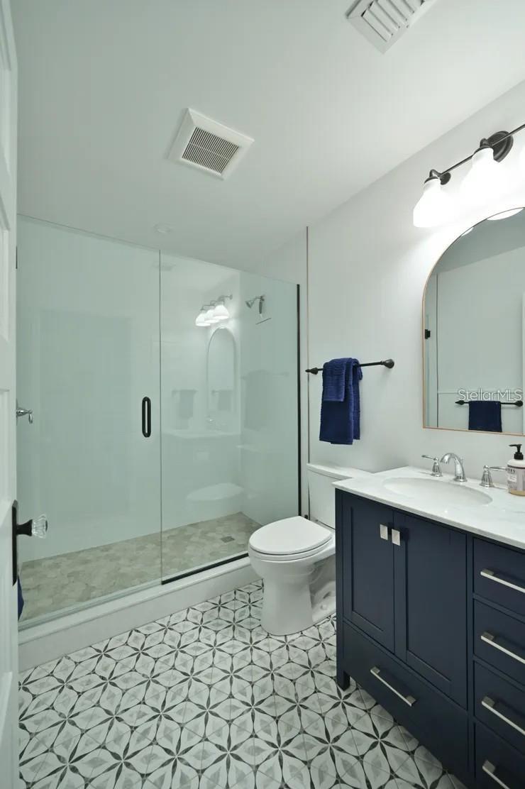 2408 HILLVIEW ST — photo 8