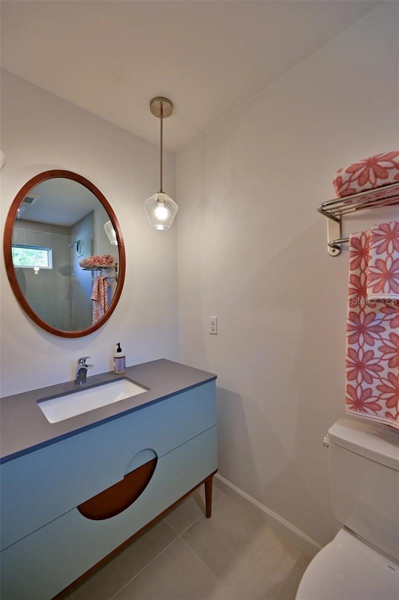 2408 HILLVIEW ST — photo 13