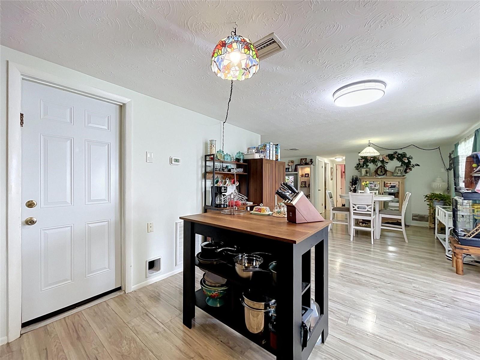 3748 REDWOOD DR — photo 12