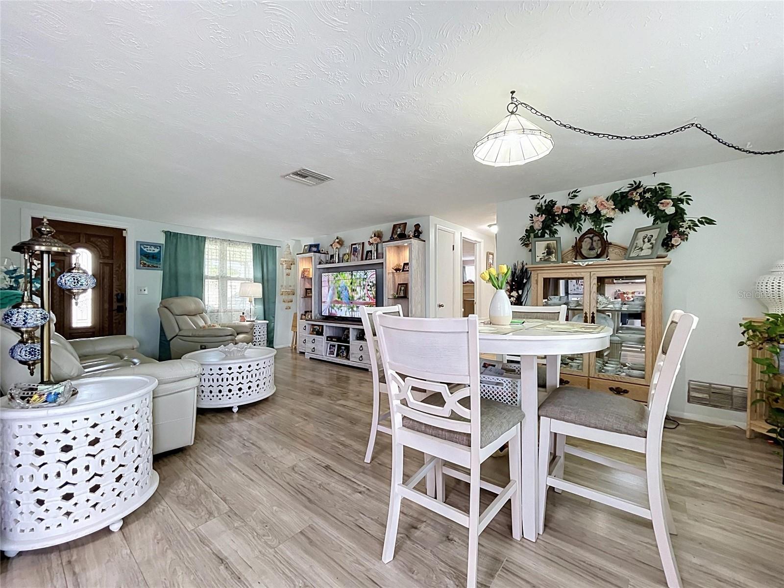 3748 REDWOOD DR — photo 34