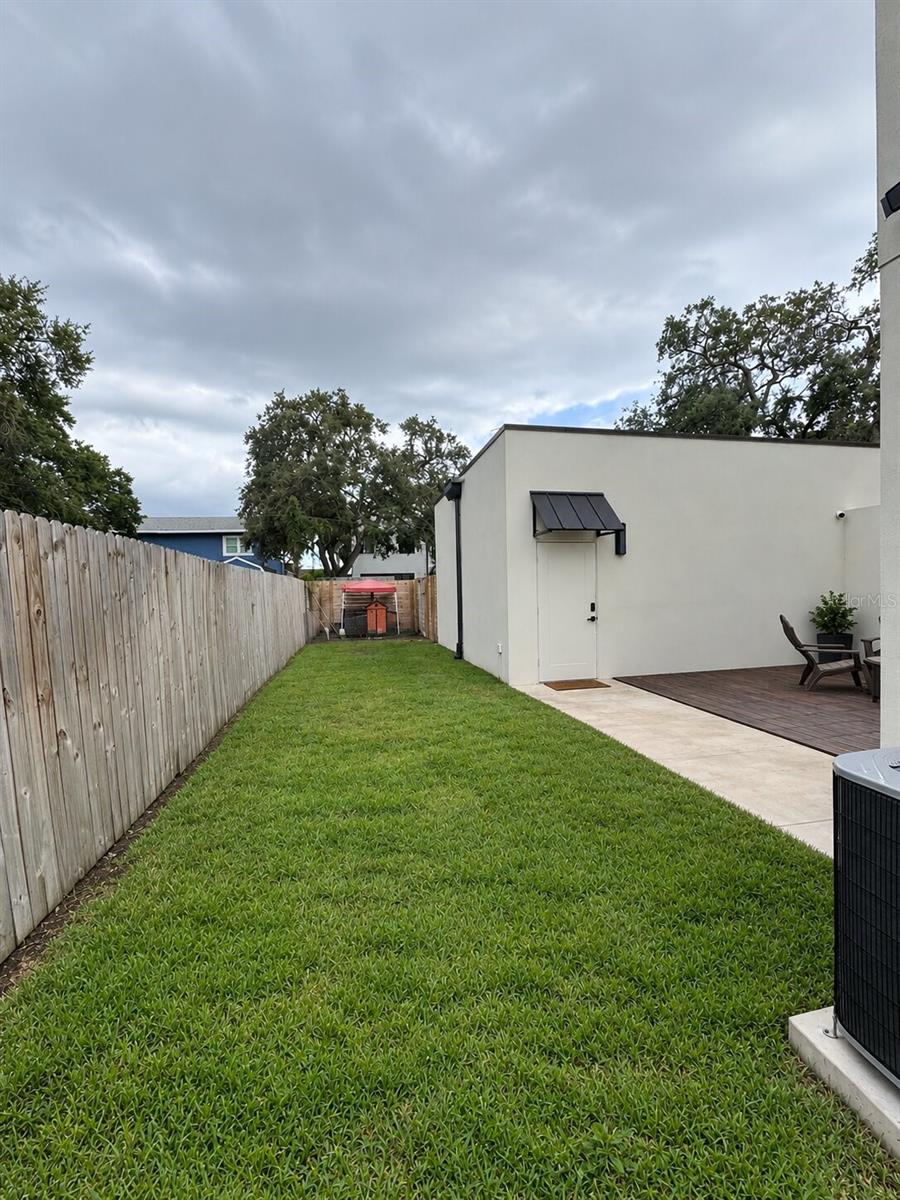 412 W AMELIA AVE #1 — photo 31