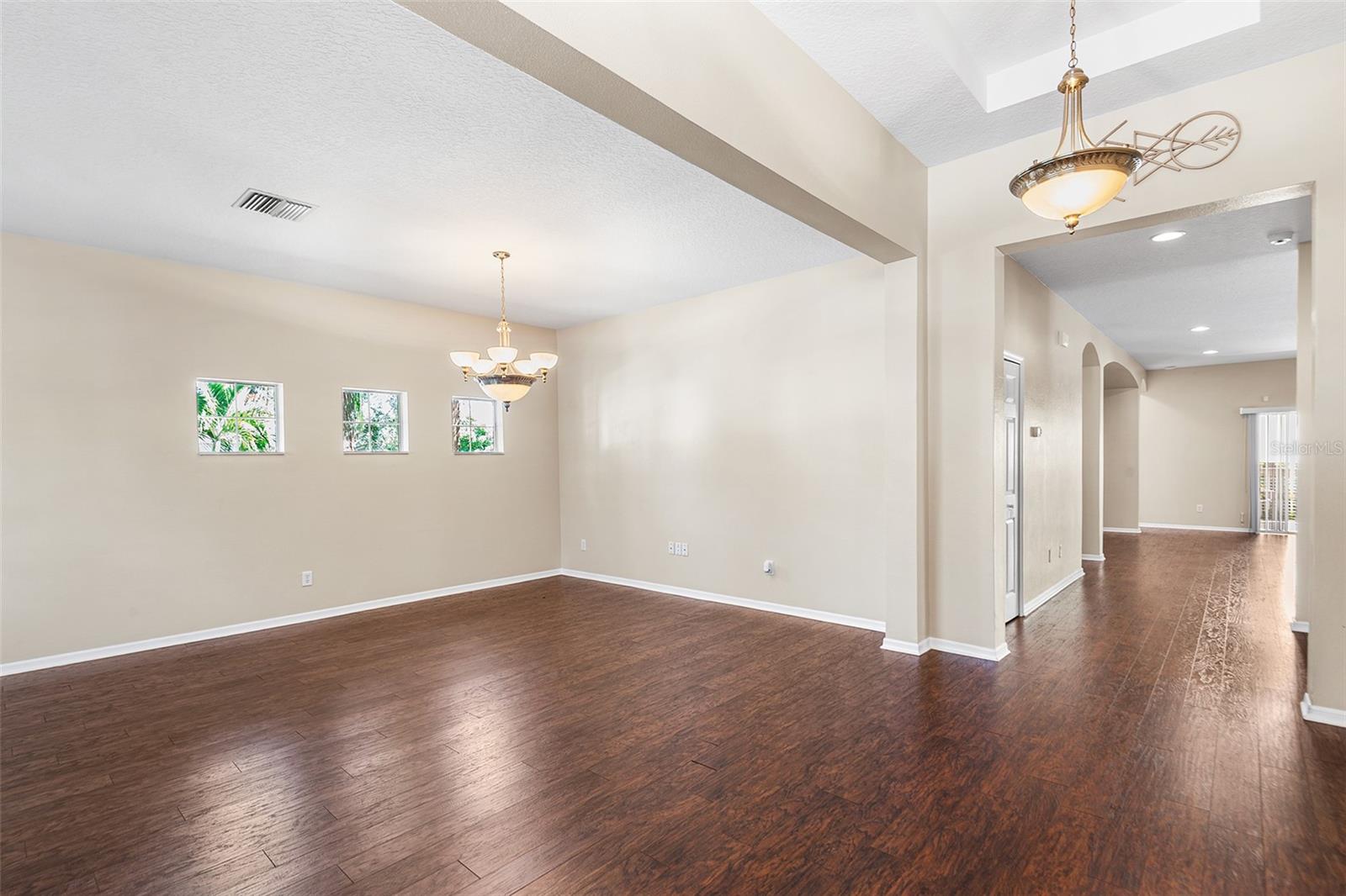 443 YORK DALE DR — photo 4