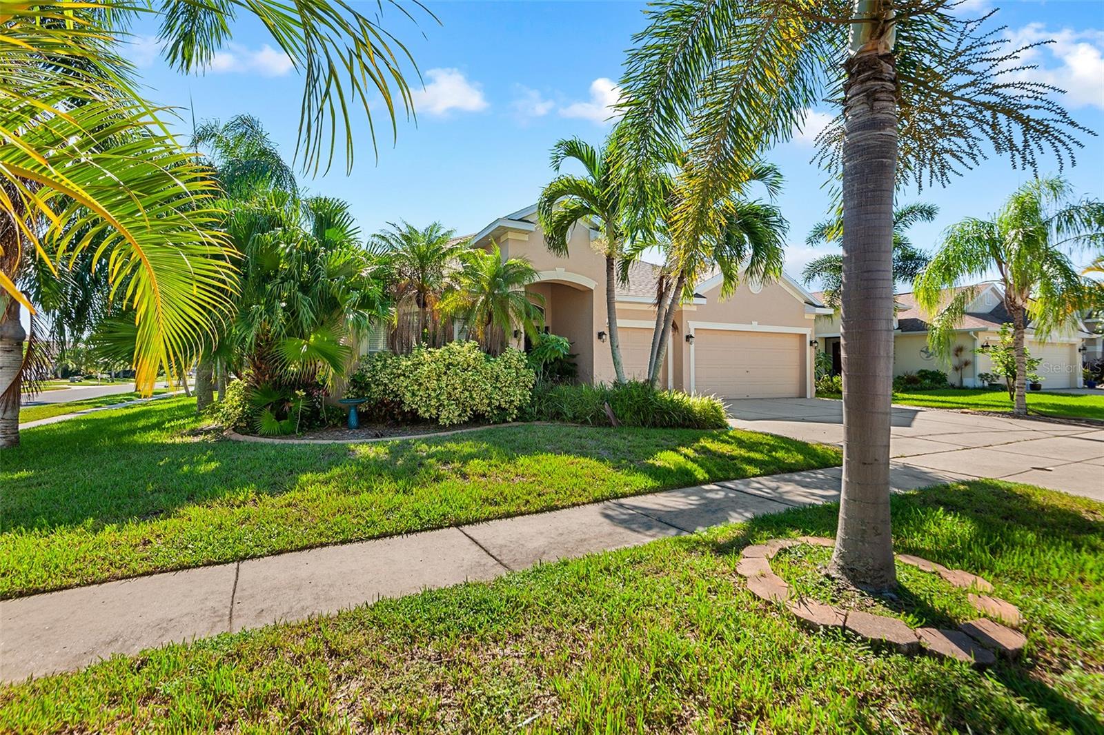 443 YORK DALE DR — photo 2