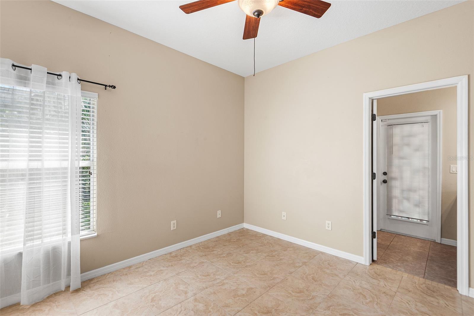 443 YORK DALE DR — photo 27
