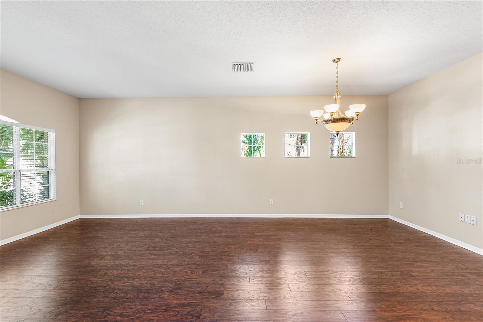 443 YORK DALE DR — photo 5
