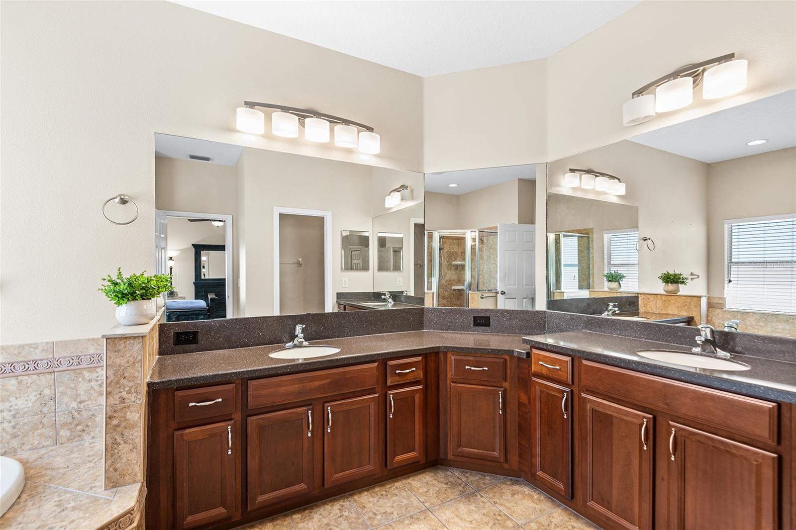 443 YORK DALE DR — photo 23