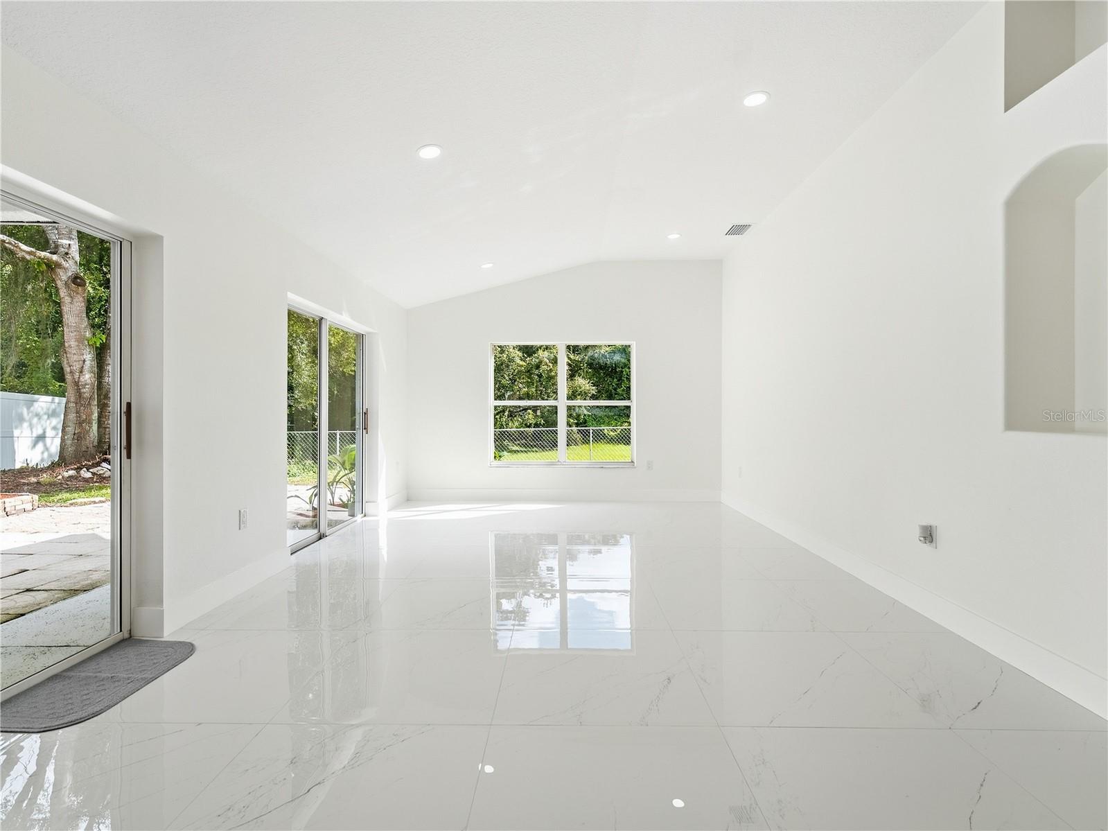 11836 HUNTERS LAKE DR — photo 10