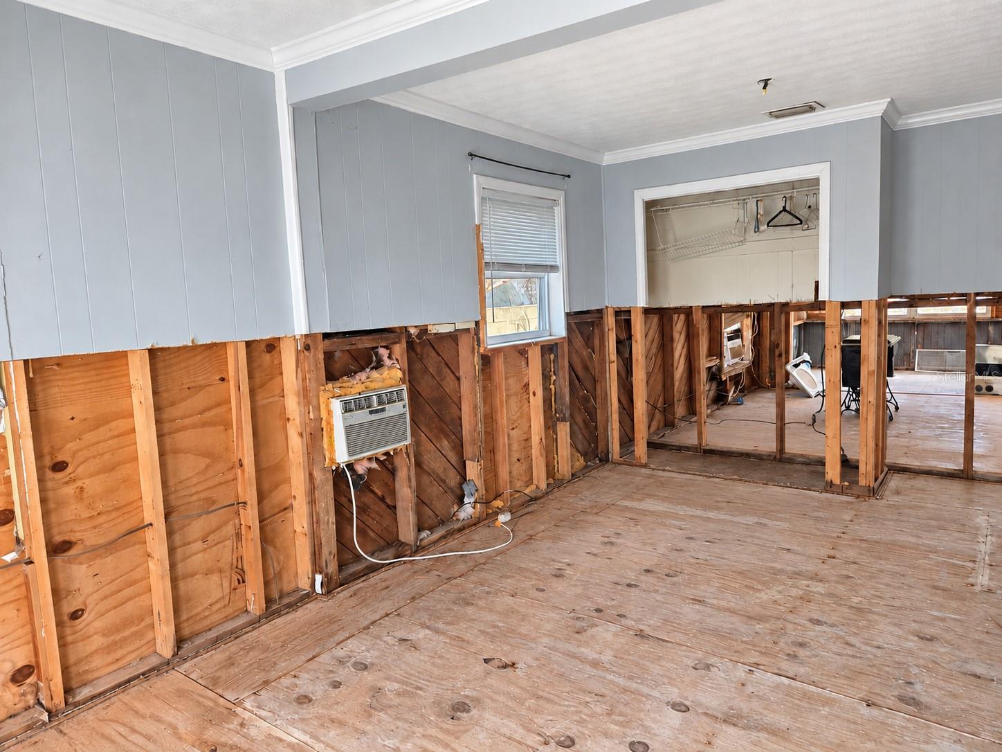 13418 1ST ST E — photo 32