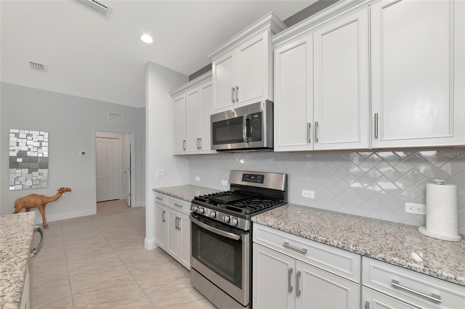 4715 CANOE CREEK AVE — photo 73