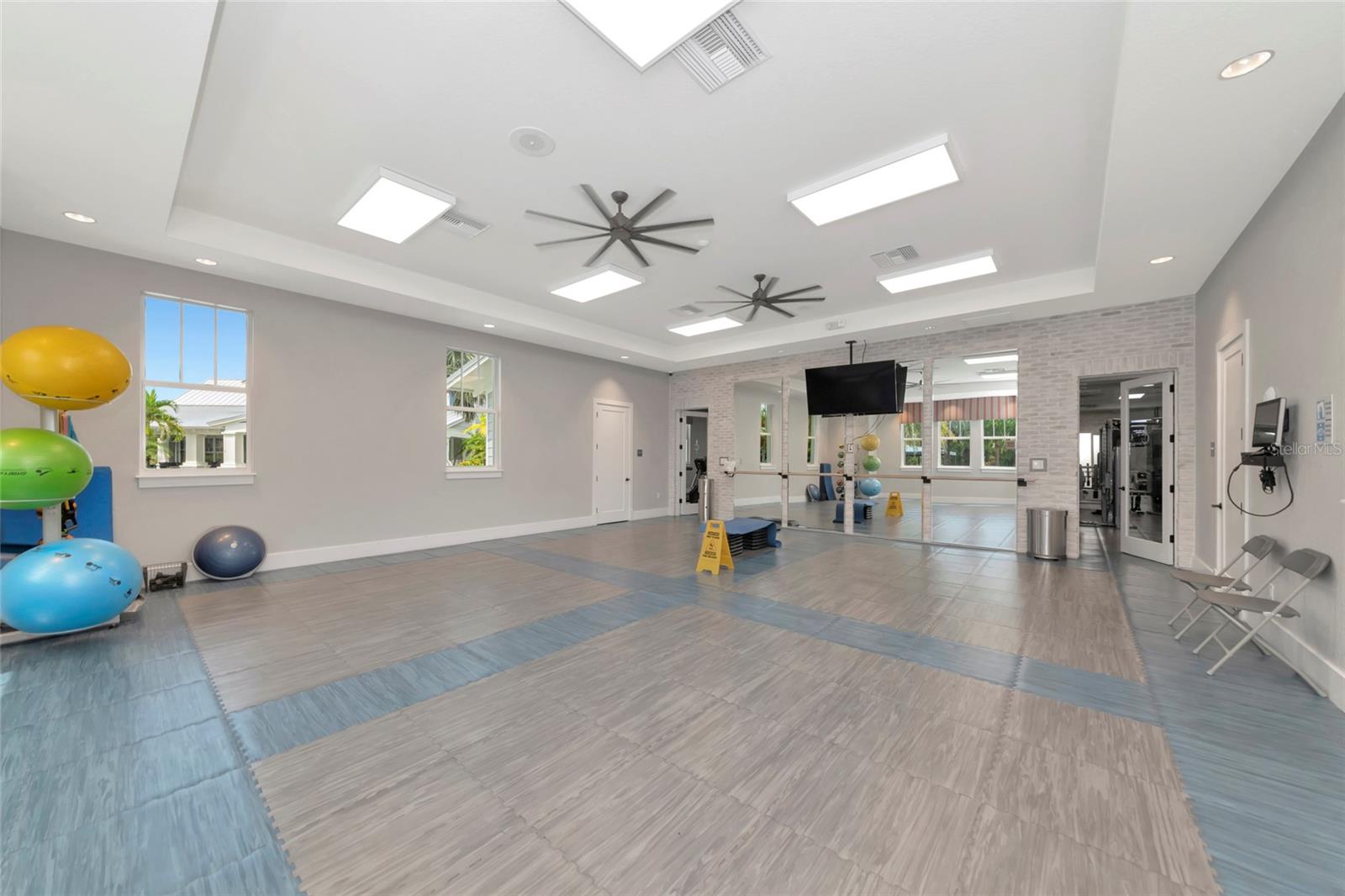 4715 CANOE CREEK AVE — photo 89