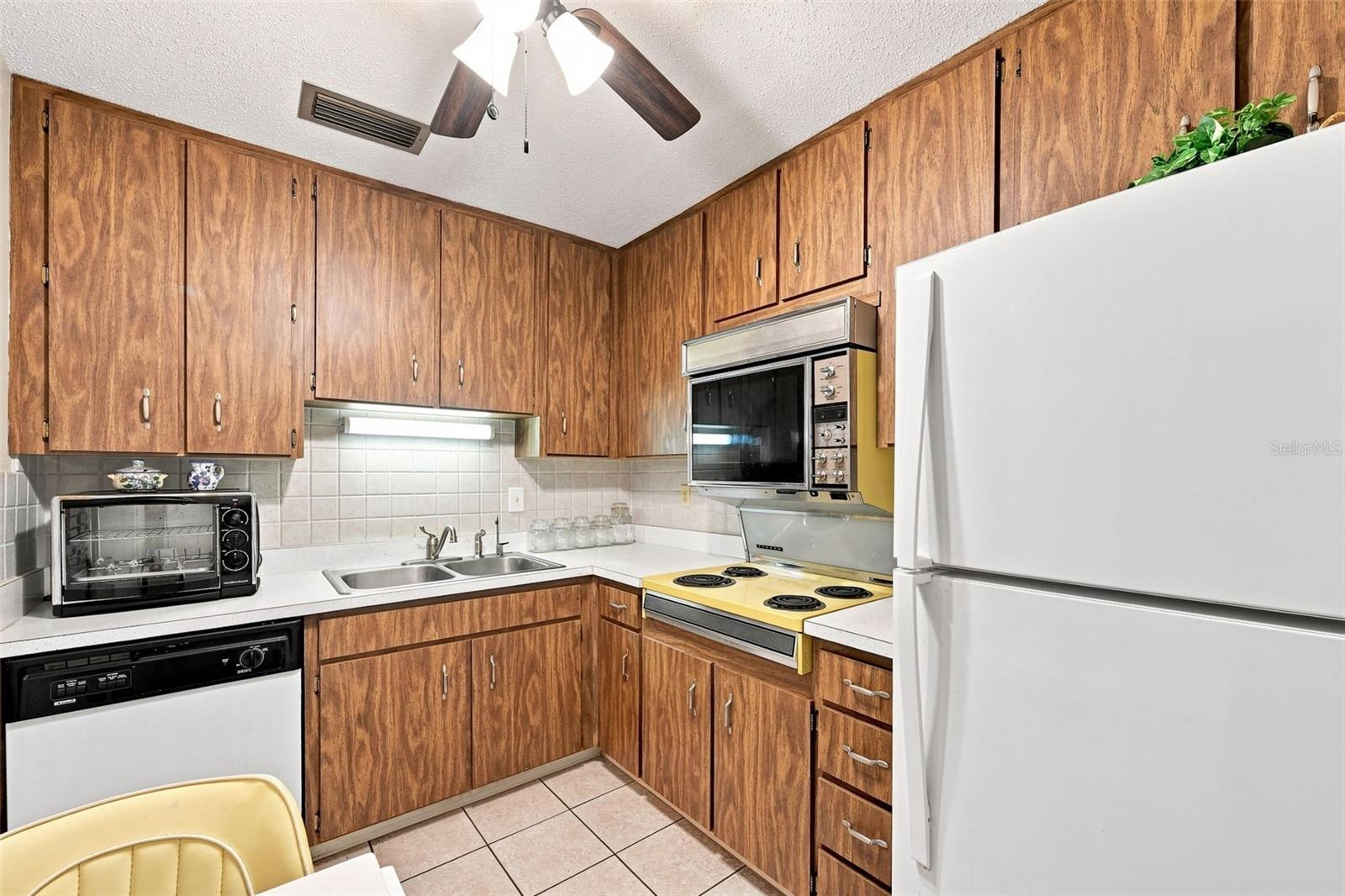 2700 BAYSHORE BLVD #2204 — photo 30