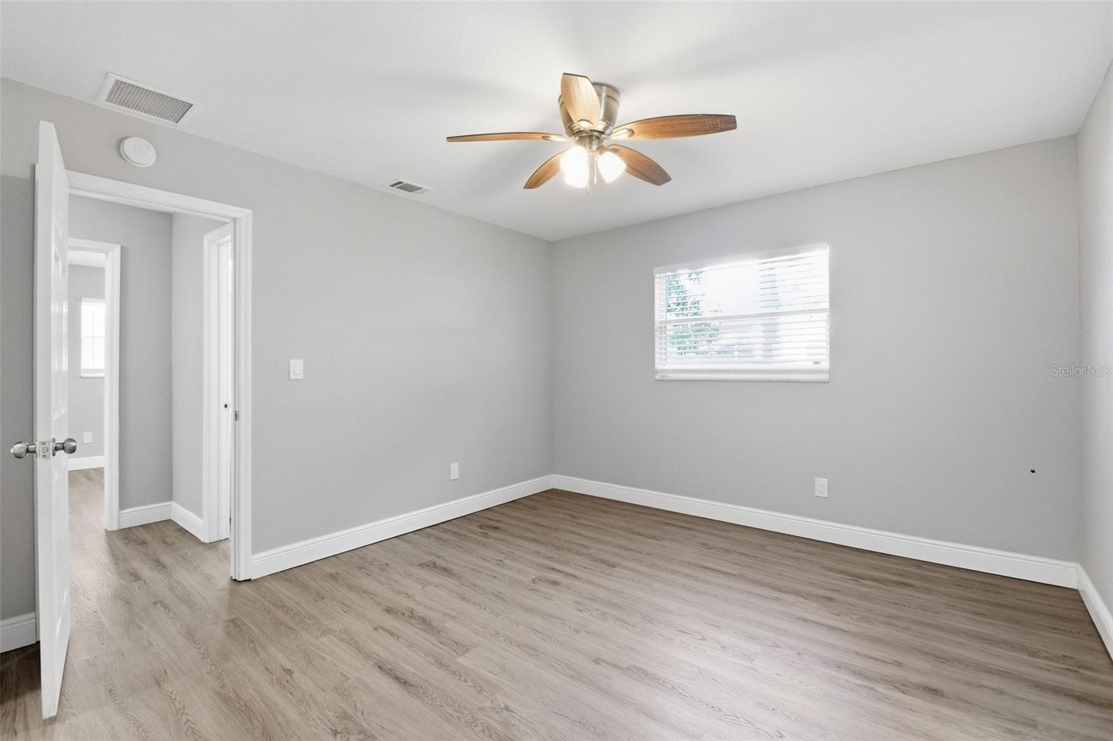 1751 MISSISSIPPI AVE NE — photo 33