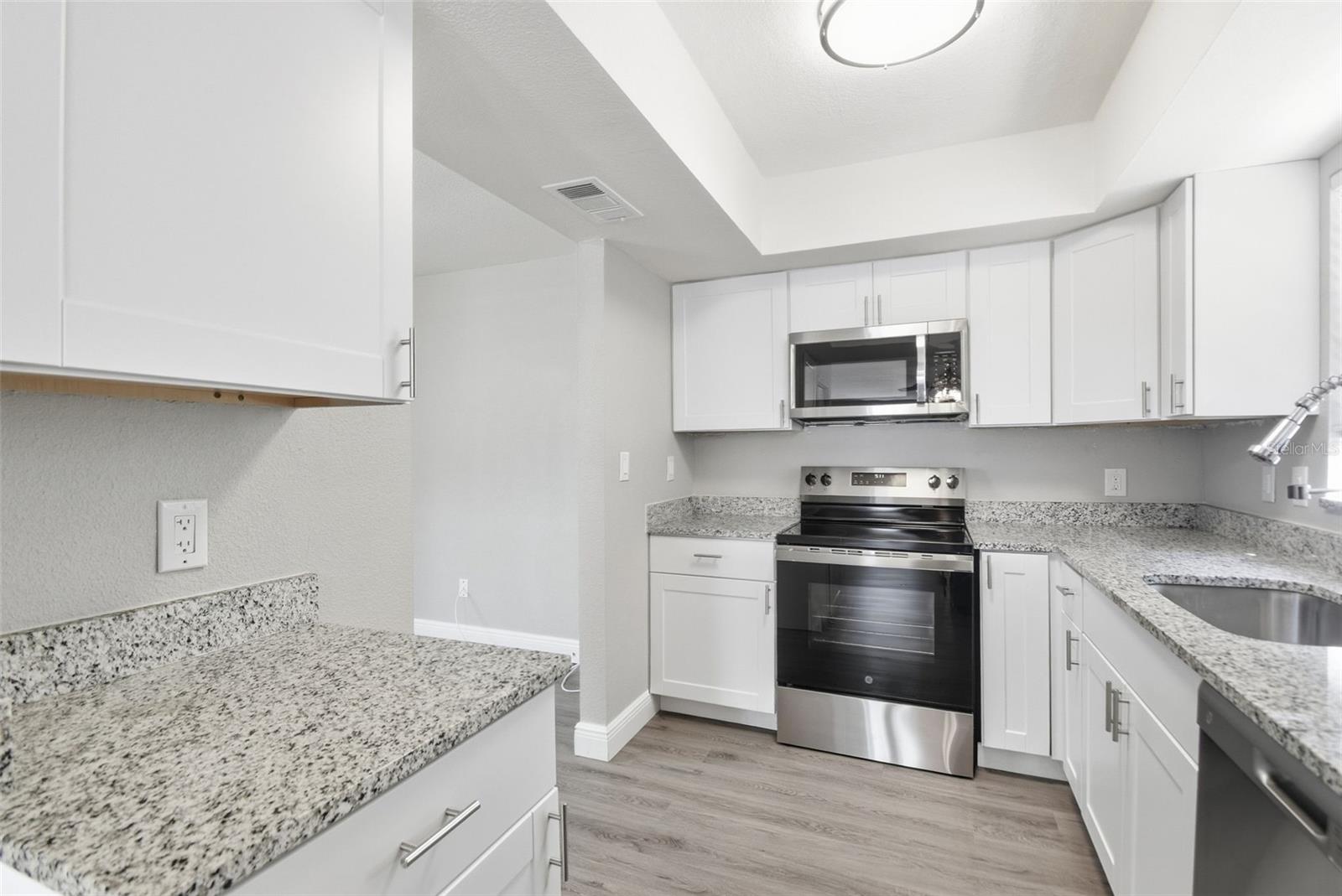 1751 MISSISSIPPI AVE NE — photo 17