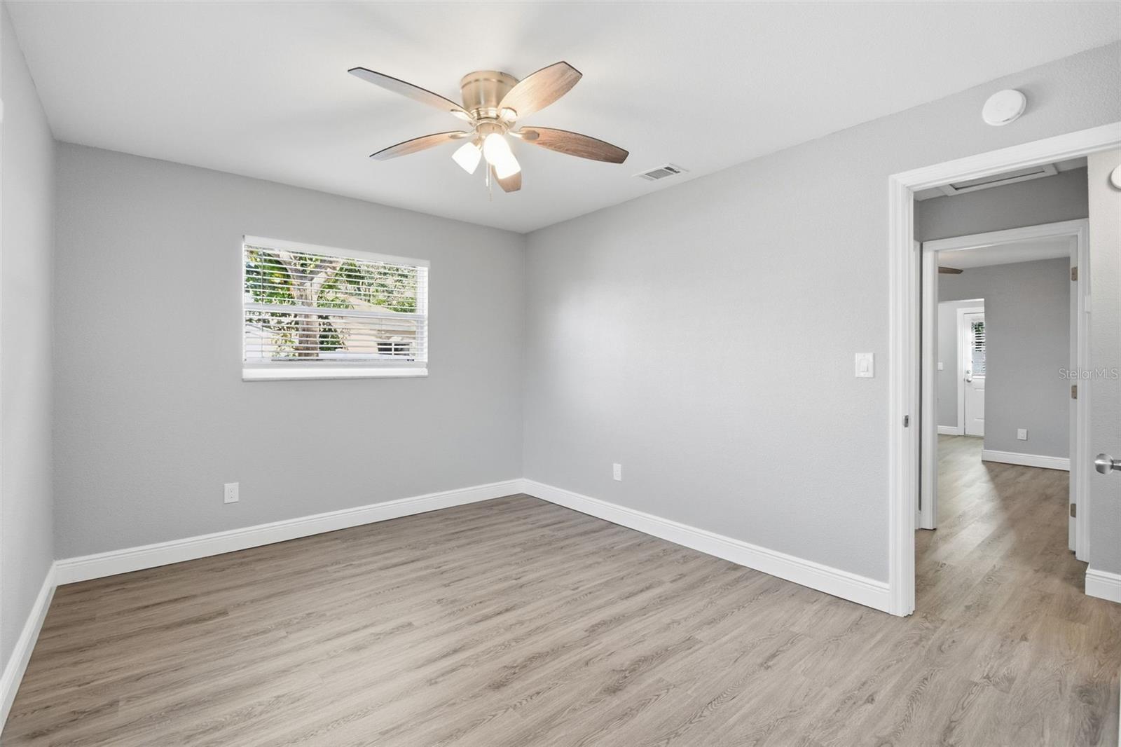 1751 MISSISSIPPI AVE NE — photo 28