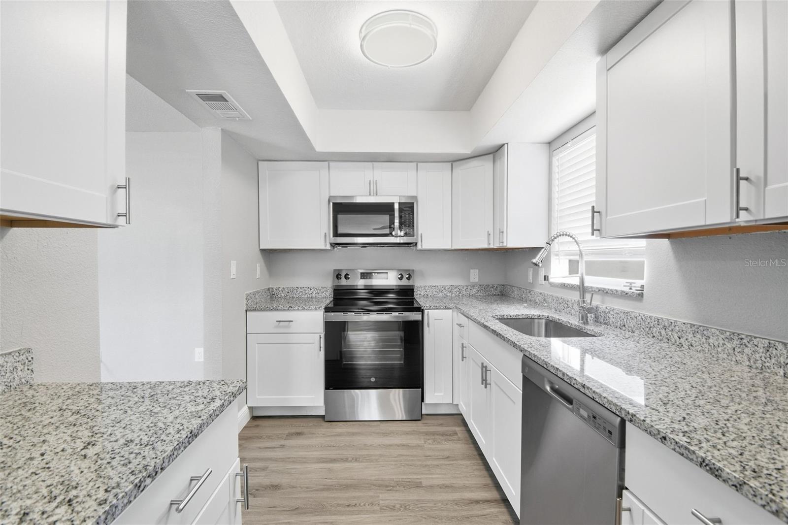 1751 MISSISSIPPI AVE NE — photo 16