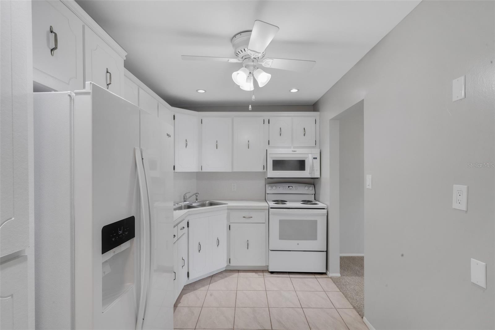 223 BUTTONWOOD CIR #223 — photo 17