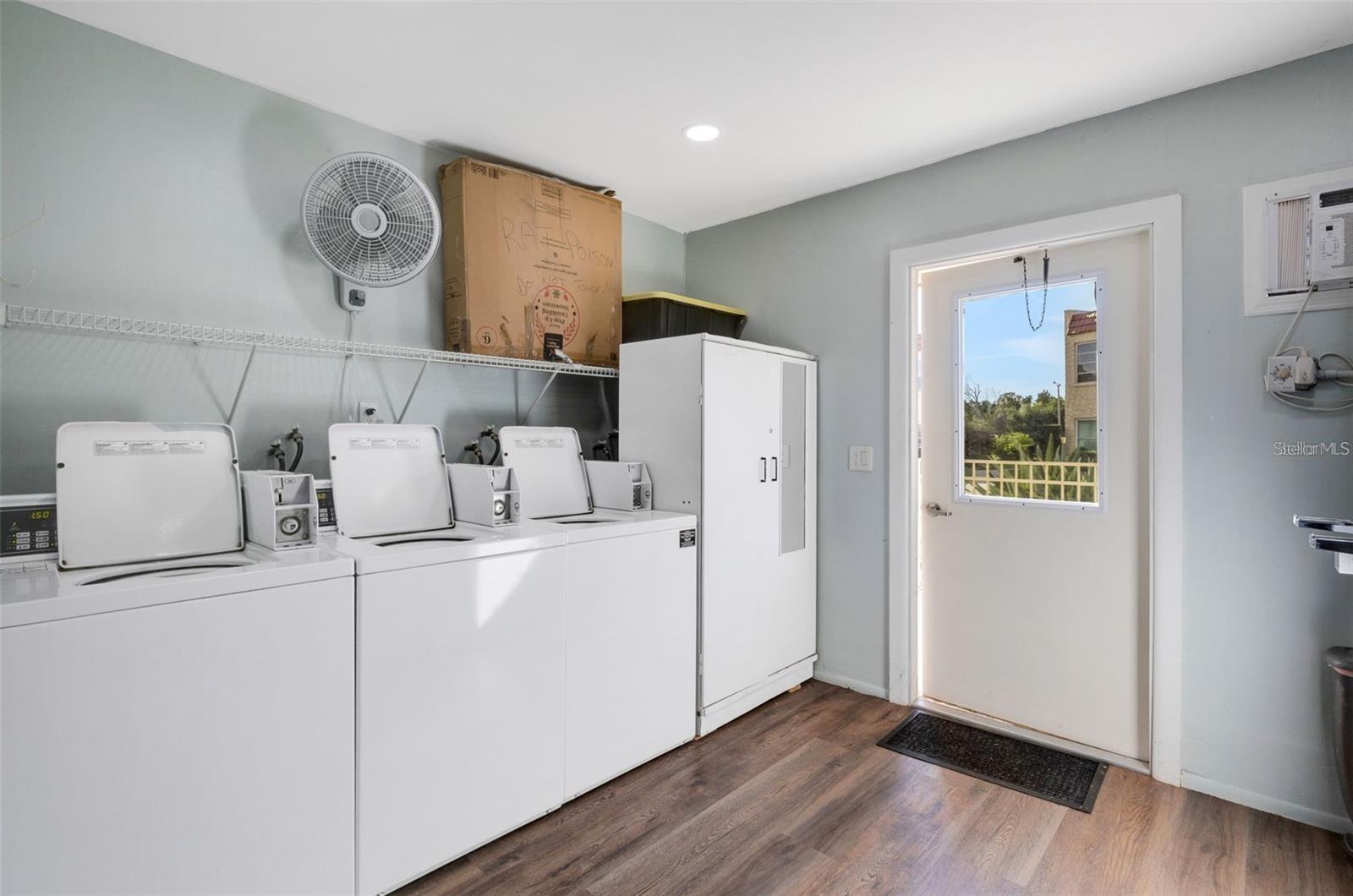 223 BUTTONWOOD CIR #223 — photo 26