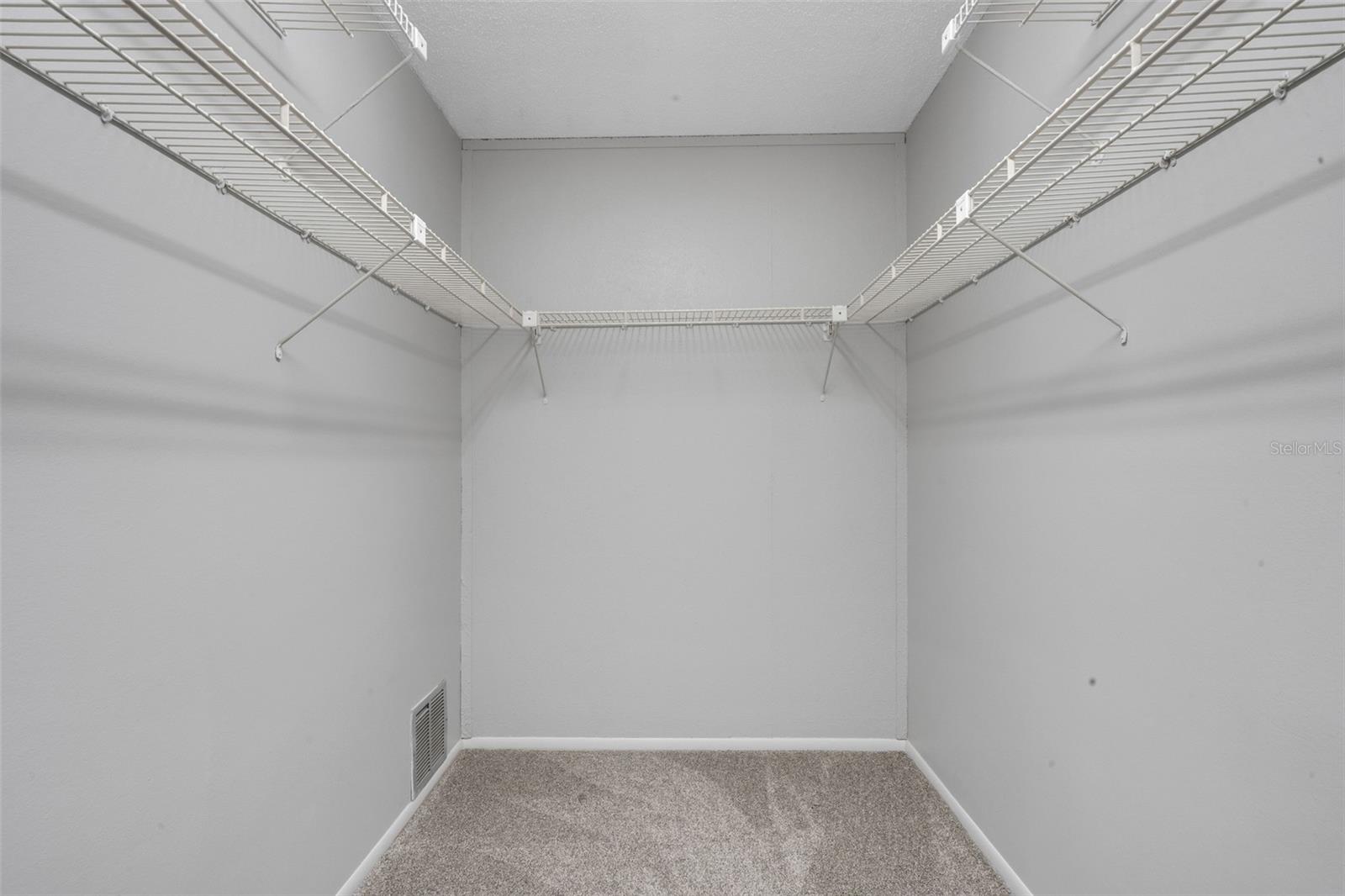 223 BUTTONWOOD CIR #223 — photo 22
