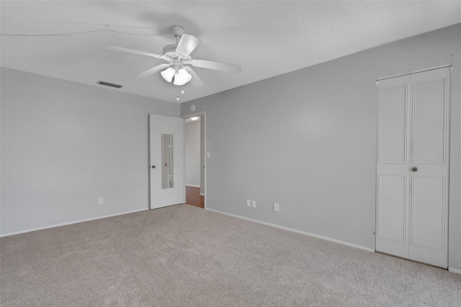 223 BUTTONWOOD CIR #223 — photo 21