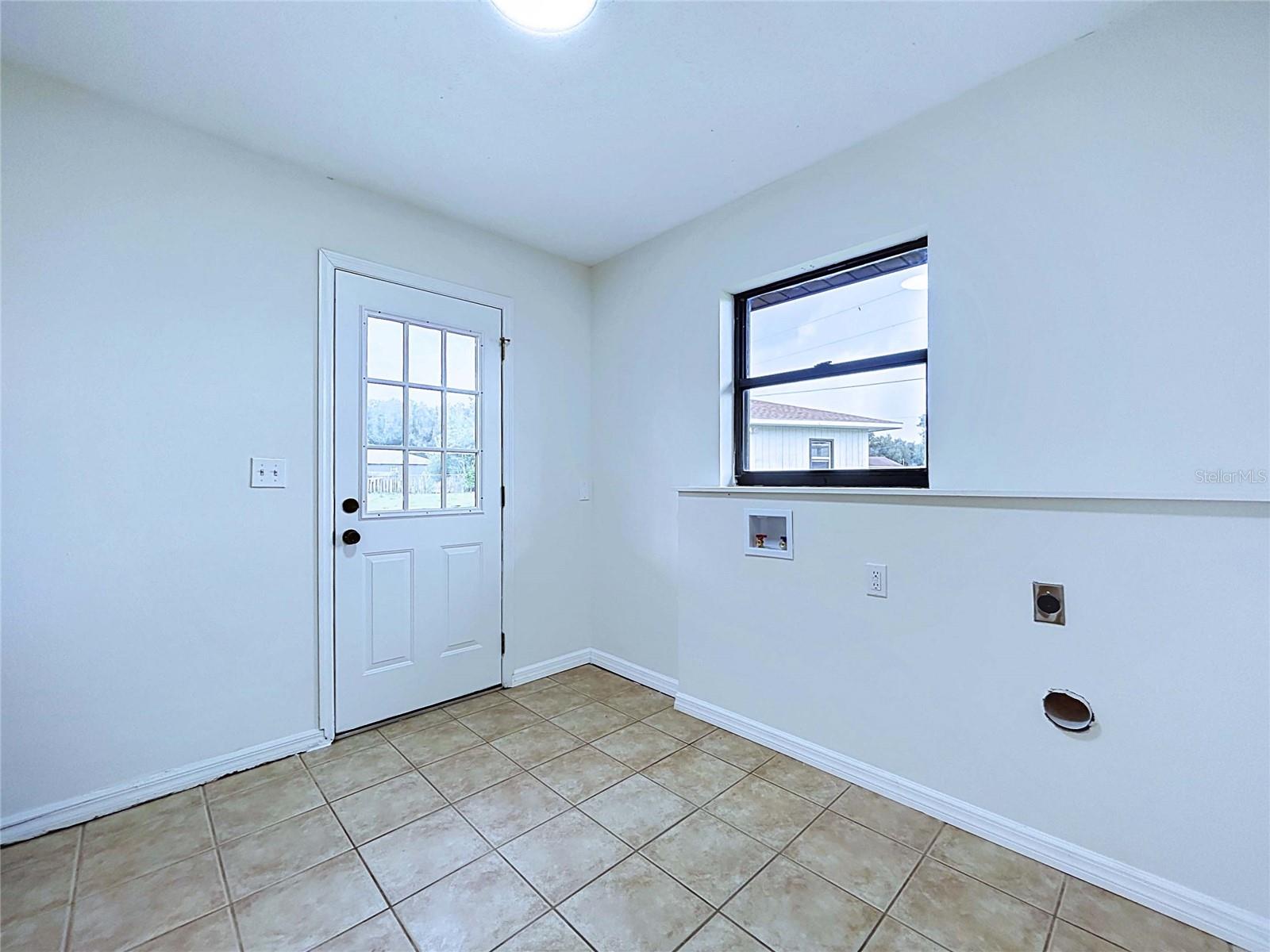 4129 FOX RIDGE BLVD — photo 40