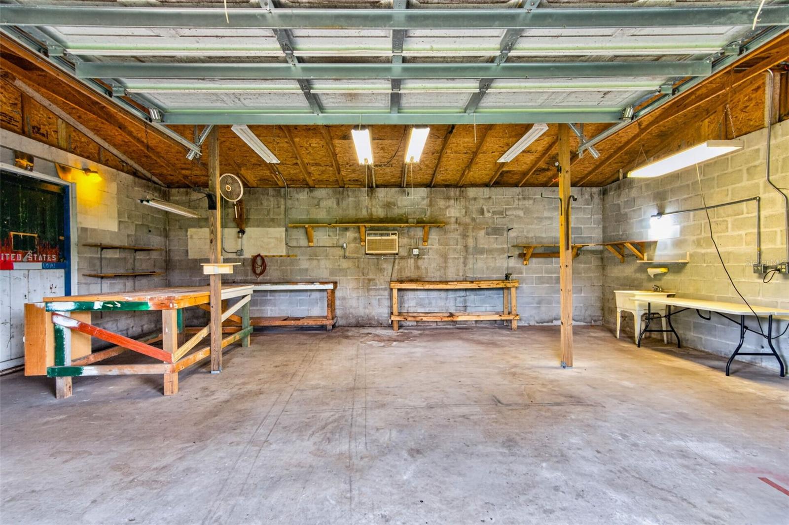 209 S SAINT CLOUD AVE — photo 42