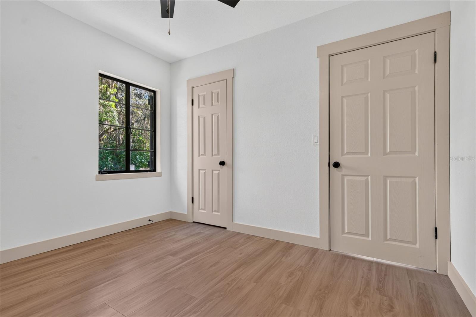 209 S SAINT CLOUD AVE — photo 32
