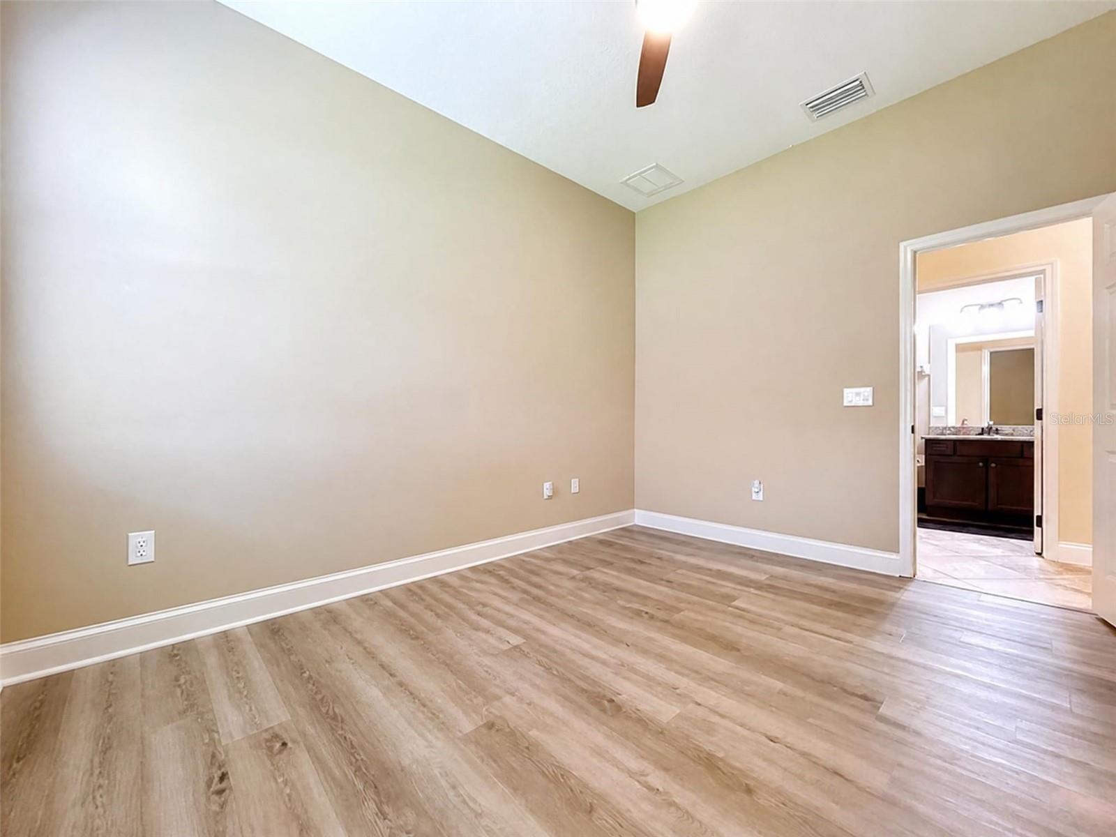 21422 DRAYCOTT WAY — photo 35