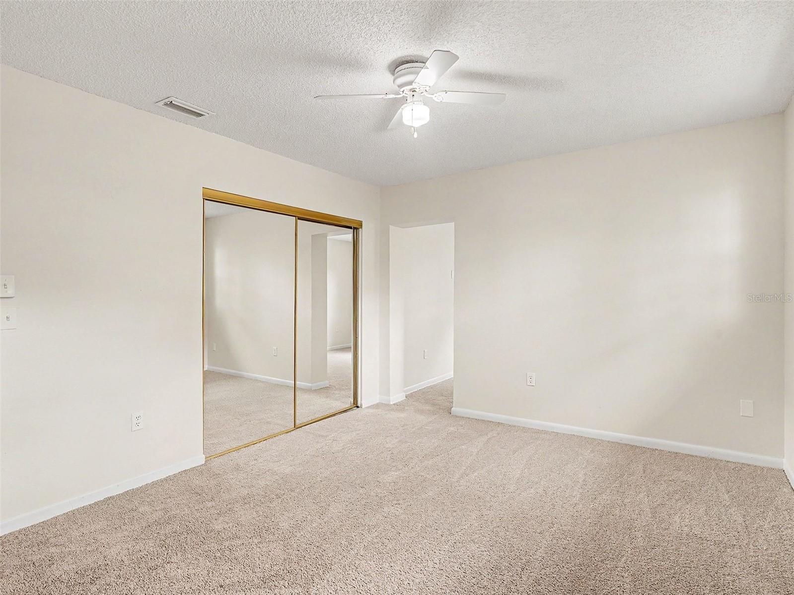 1513 NEW BEDFORD DR — photo 19