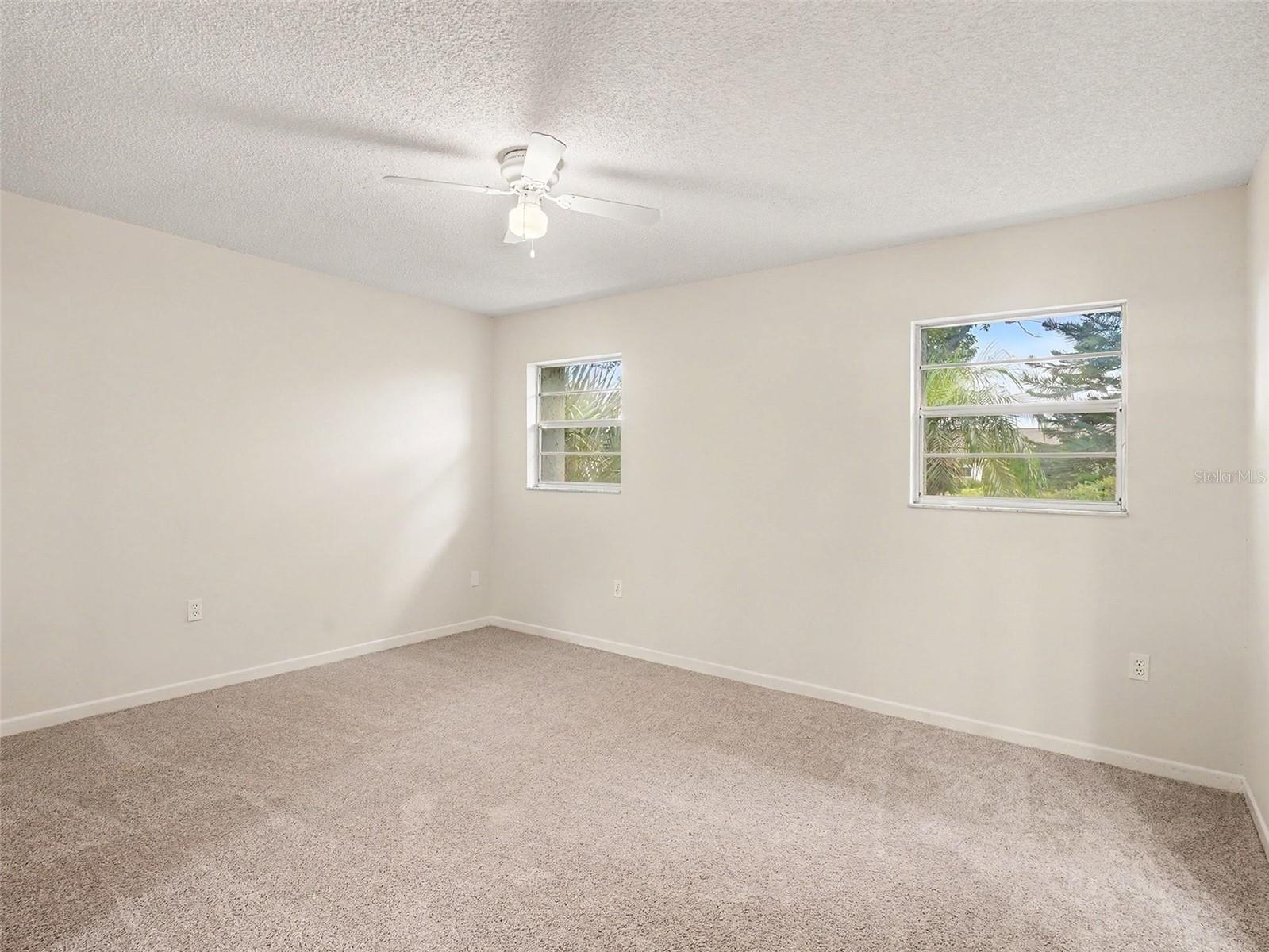 1513 NEW BEDFORD DR — photo 18