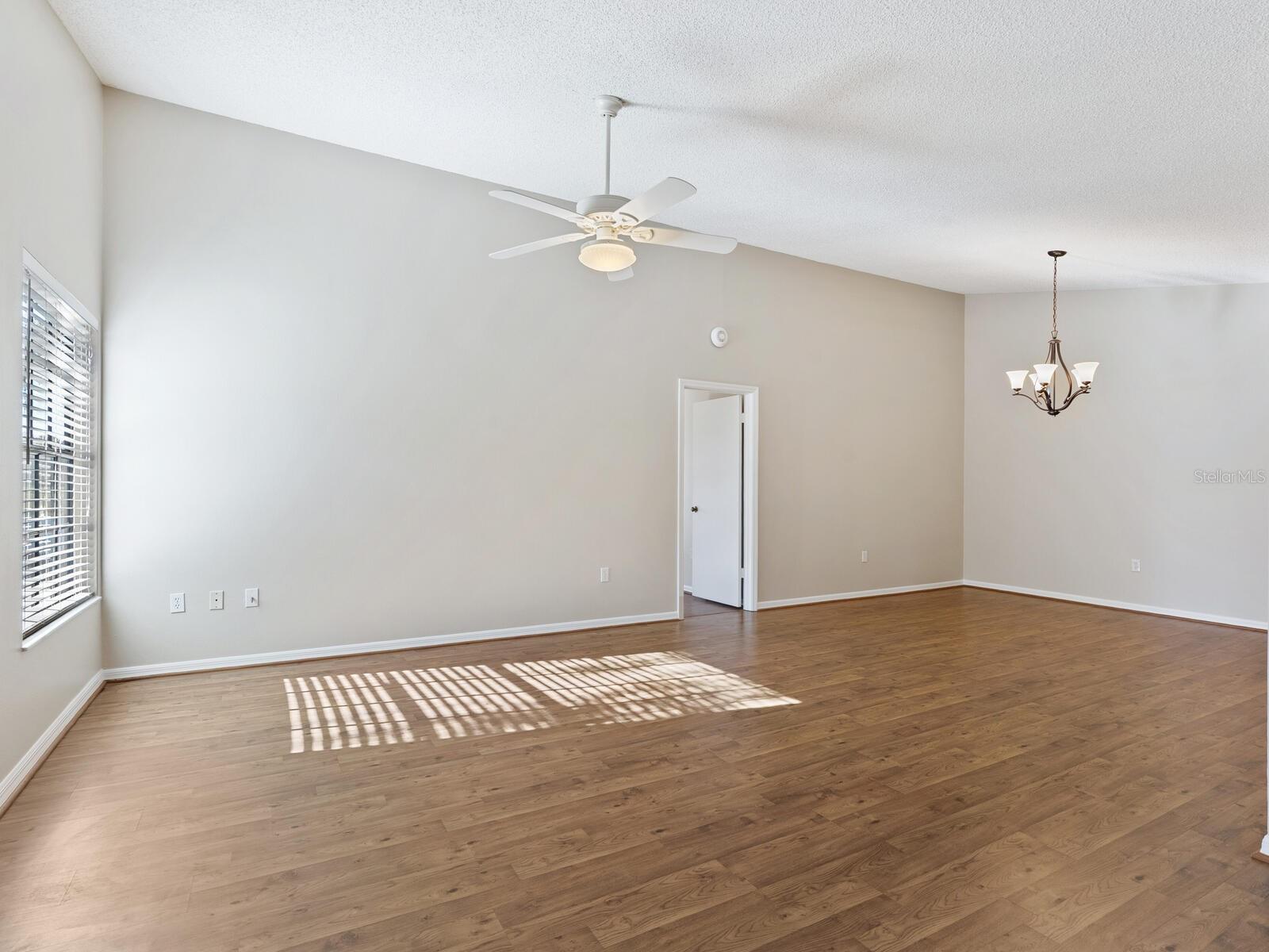 4372 TRAILS DR #15-1 — photo 4