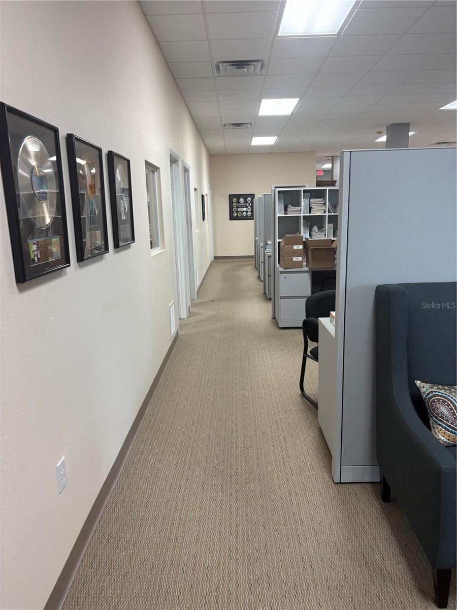 200 W BAY DR — photo 16