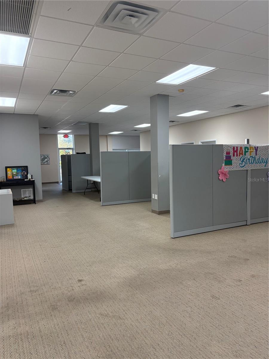 200 W BAY DR — photo 10