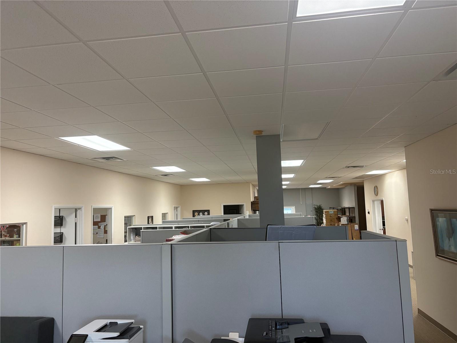200 W BAY DR — photo 22