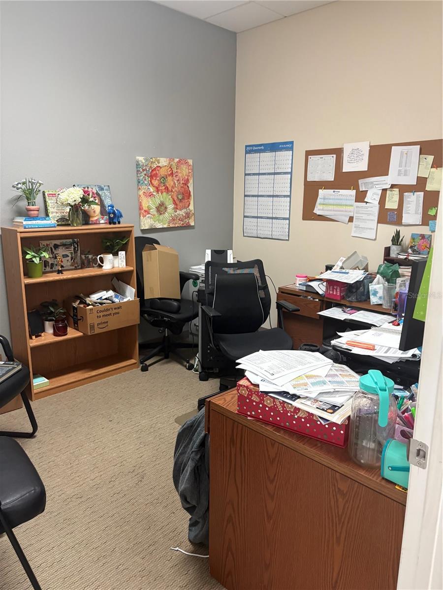 200 W BAY DR — photo 13