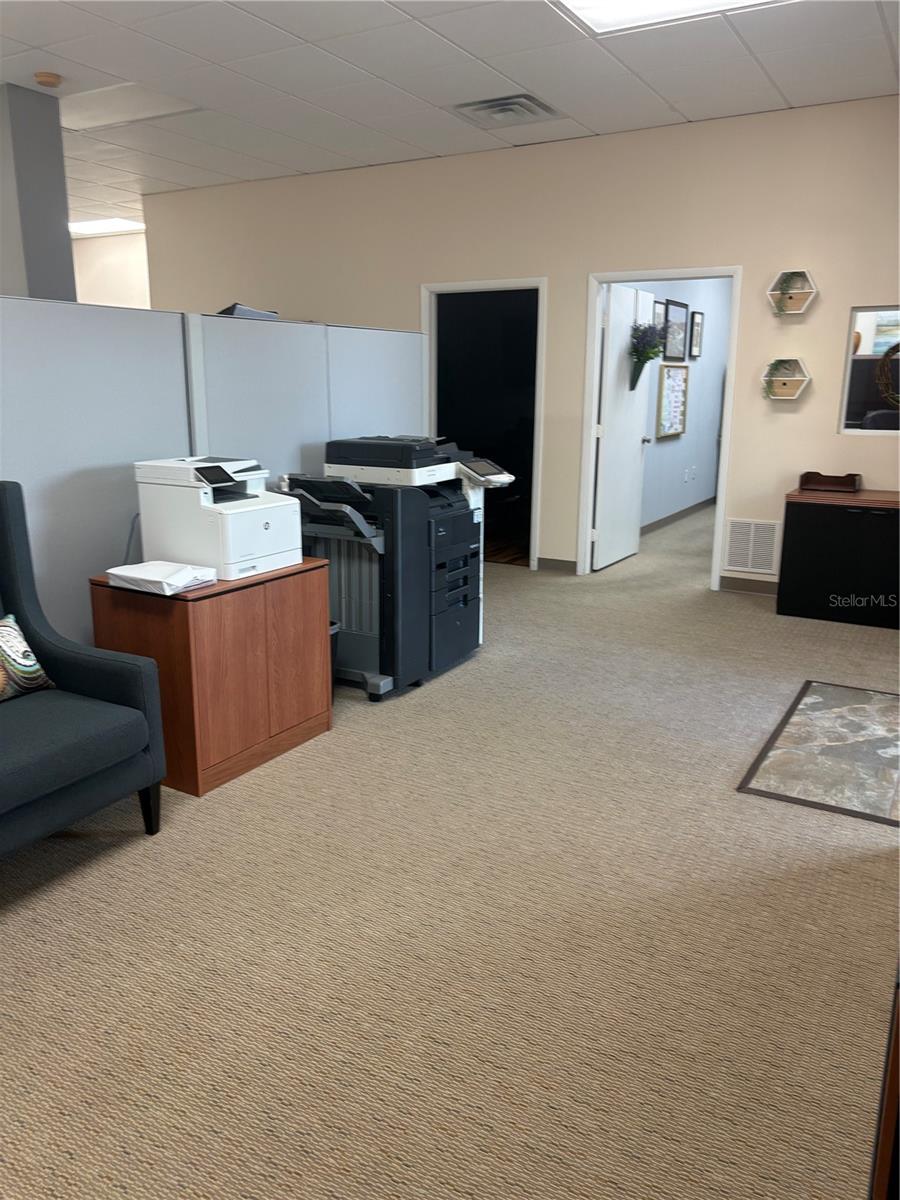 200 W BAY DR — photo 17