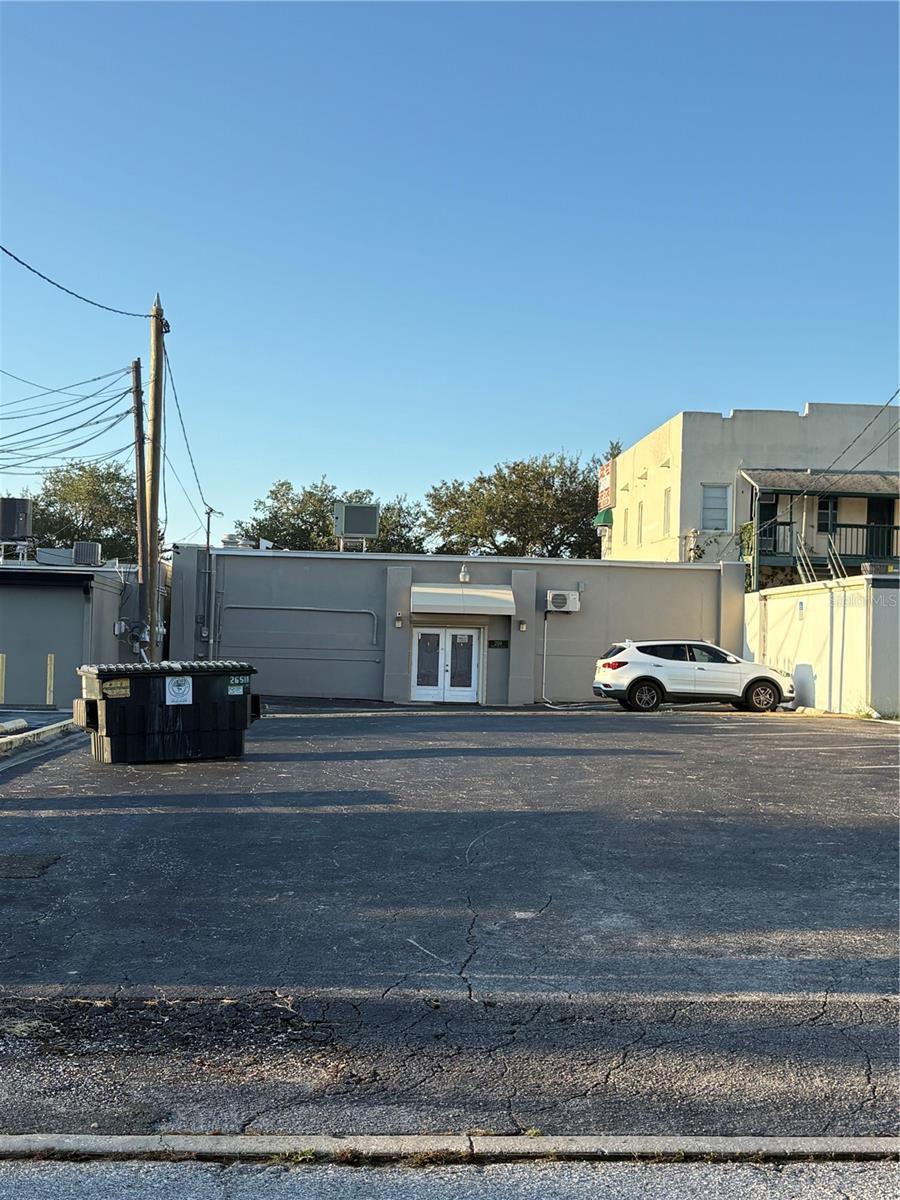 200 W BAY DR — photo 4